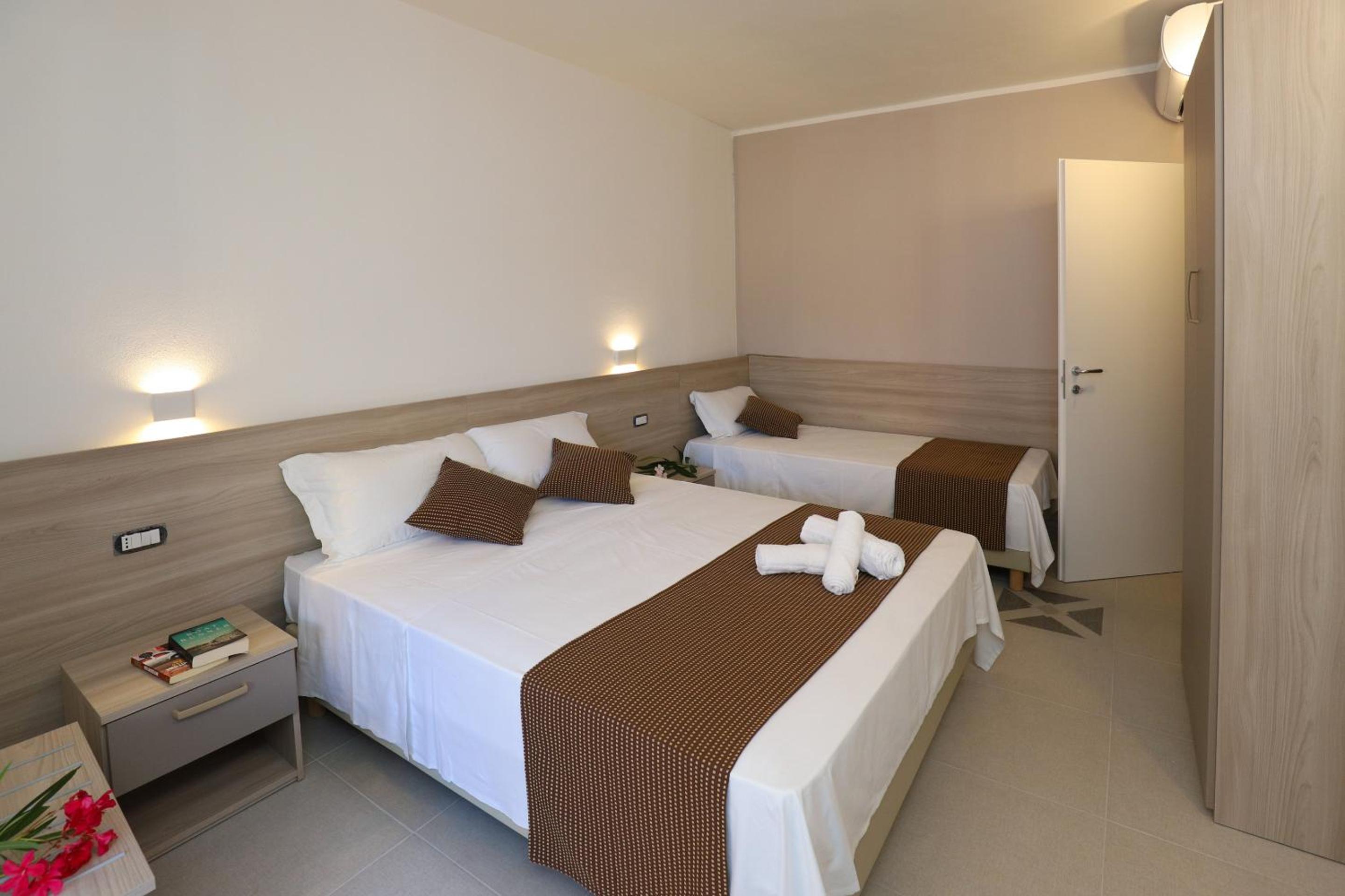 Classic Triple Room - Photo 3