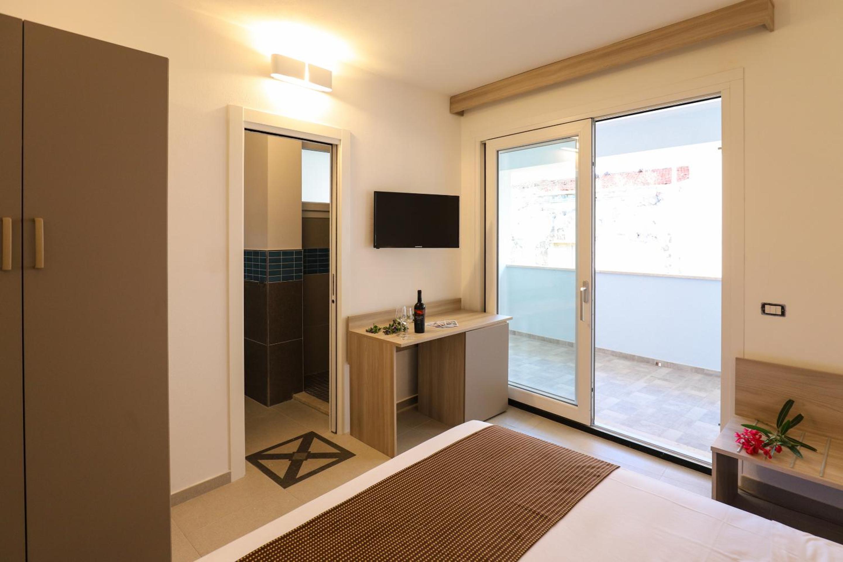 Classic Triple Room - Photo 4