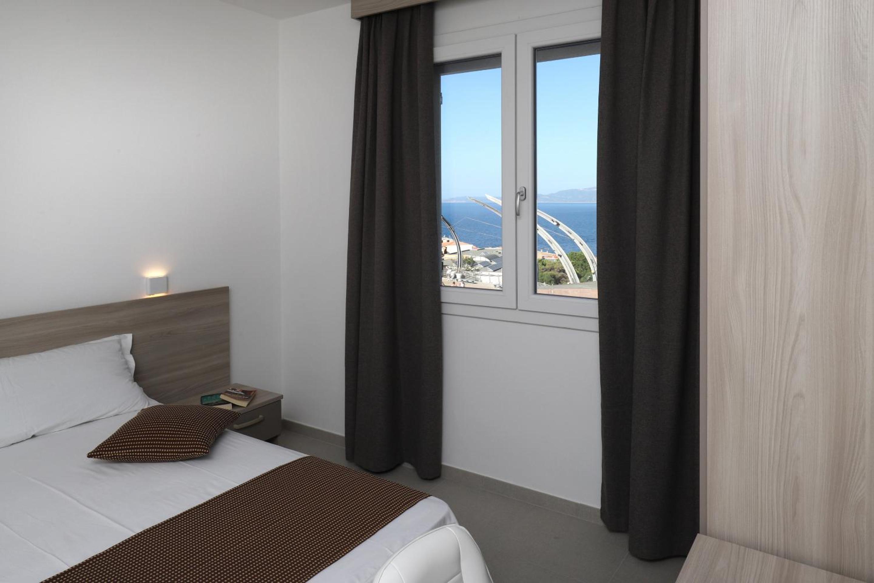 Standard Double Room - Photo 3