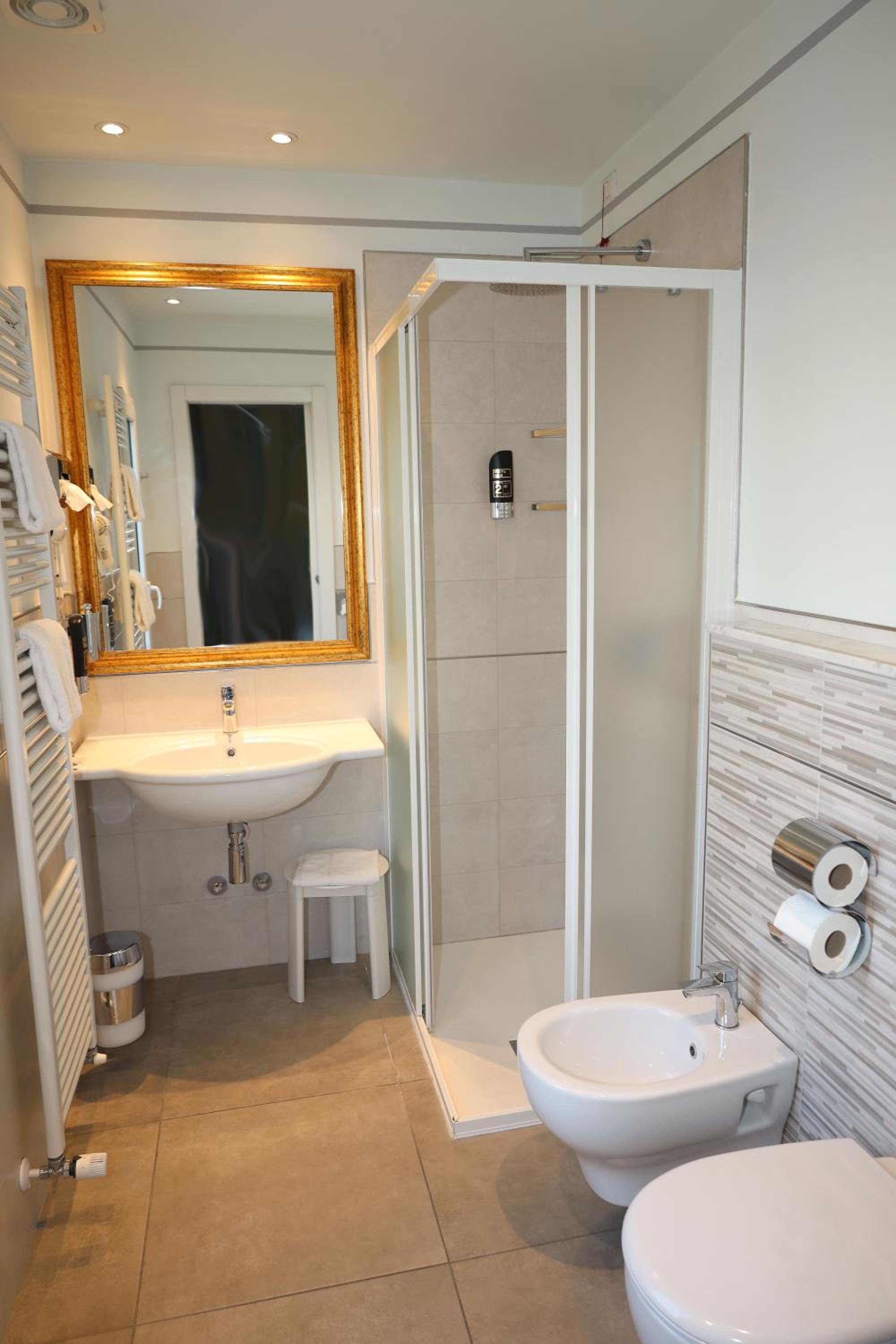 Single Room photo 2