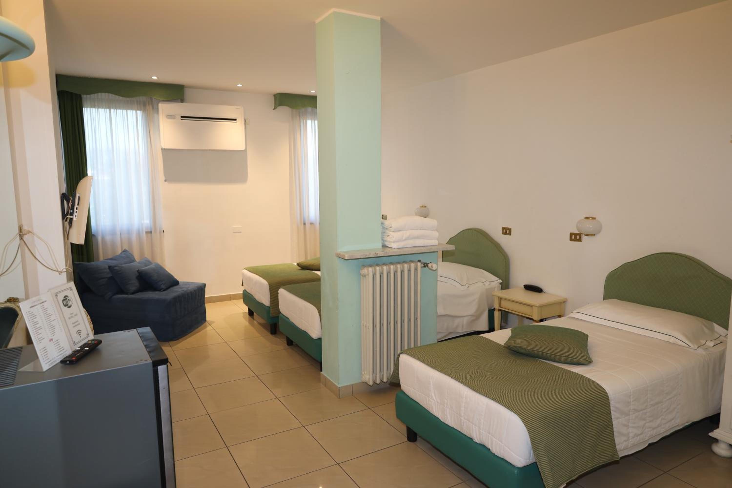 Special Offer - Triple Room photo 3