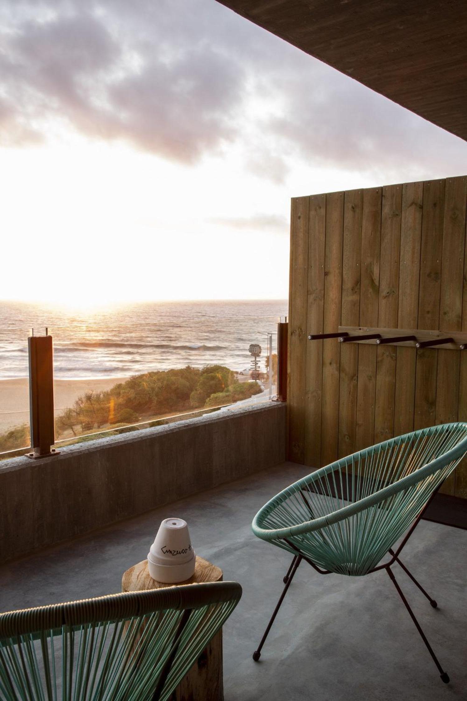 Double Room with Balcony and Sea View - Photo 2