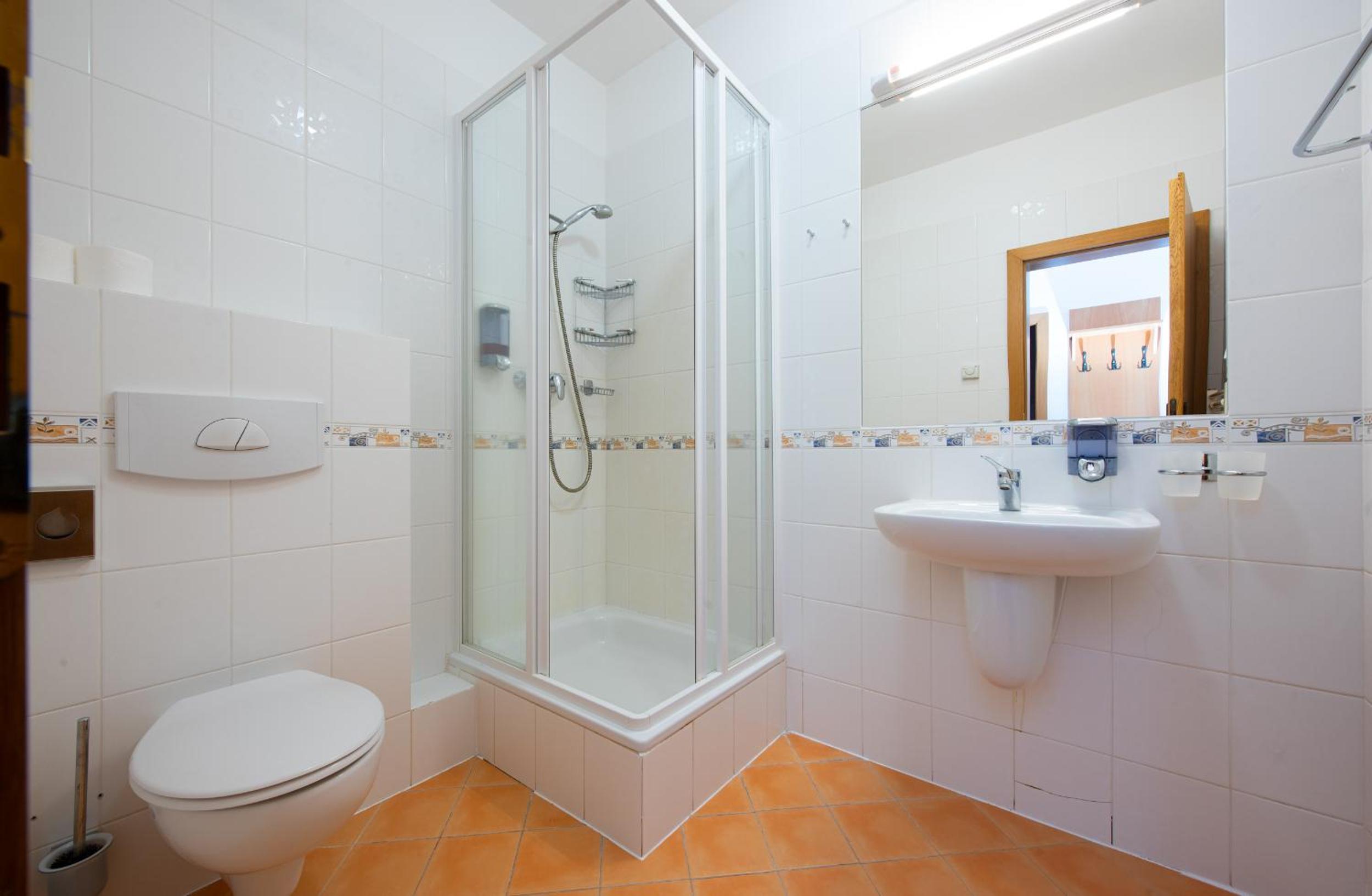 Standard Double Room - Photo 3