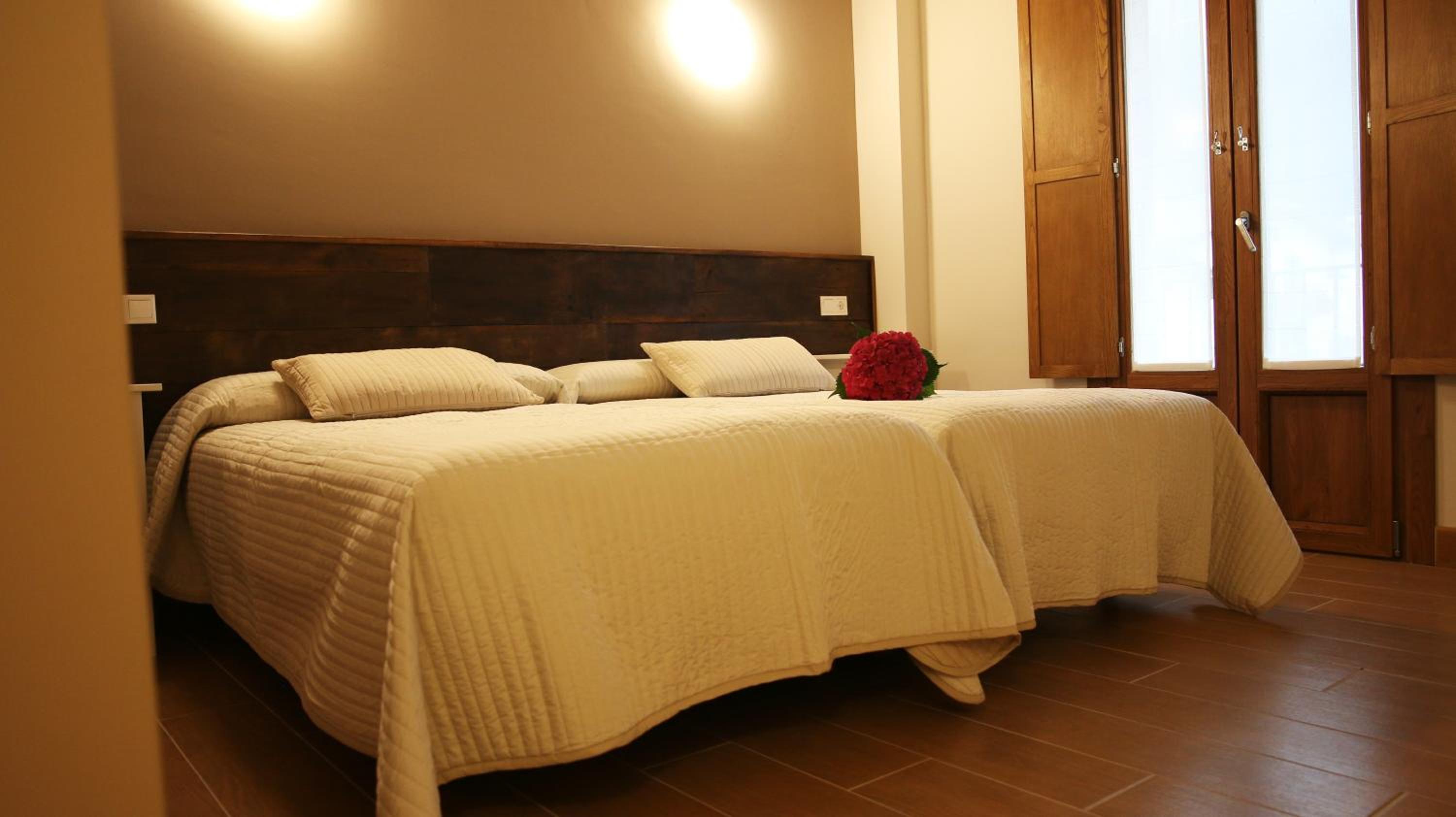 Double Room with Window photo 2