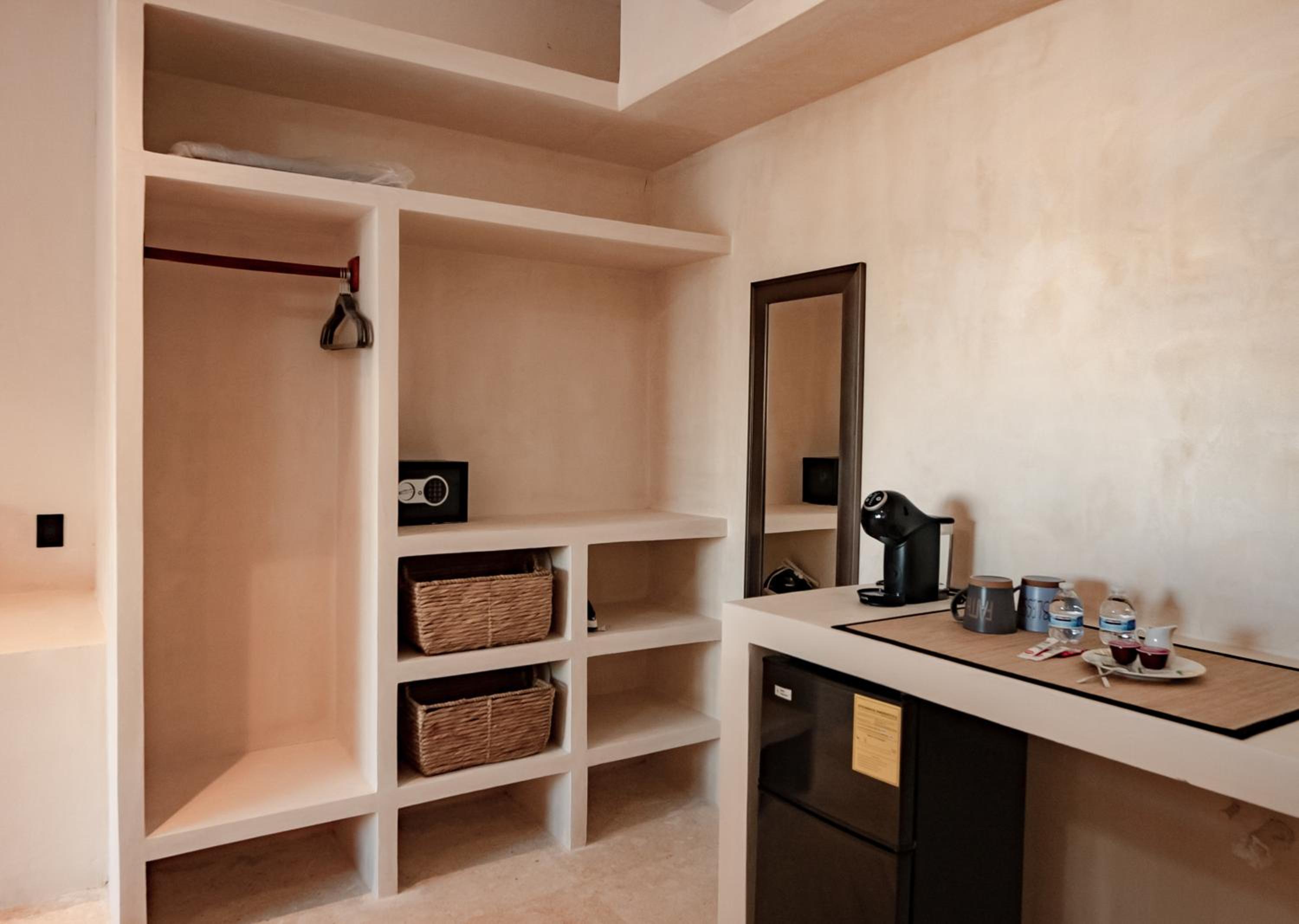 Suite with Sea View - Photo 3