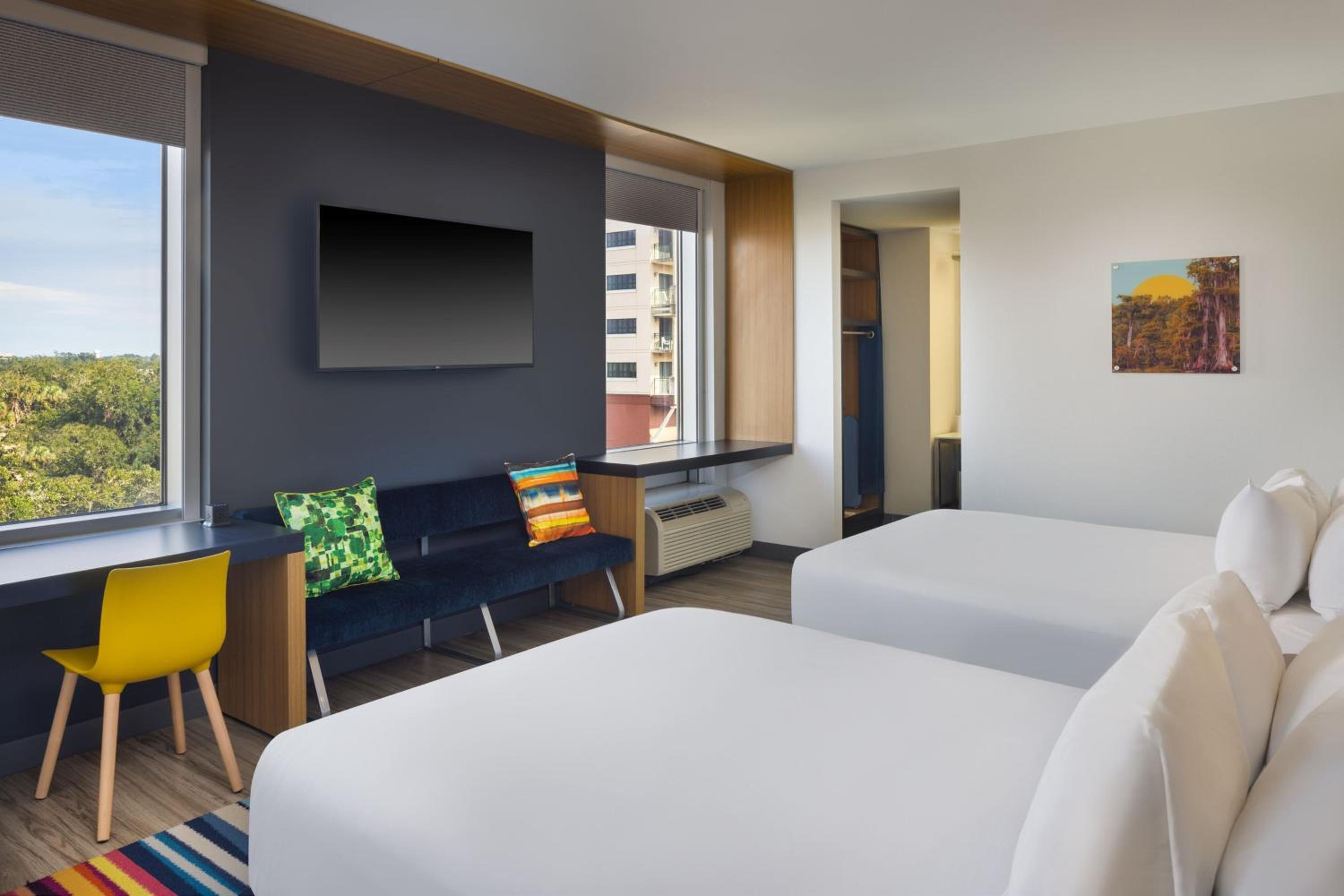 Queen Room with Two Queen Beds and Roll-in Shower - Mobility Accessible - Photo 4