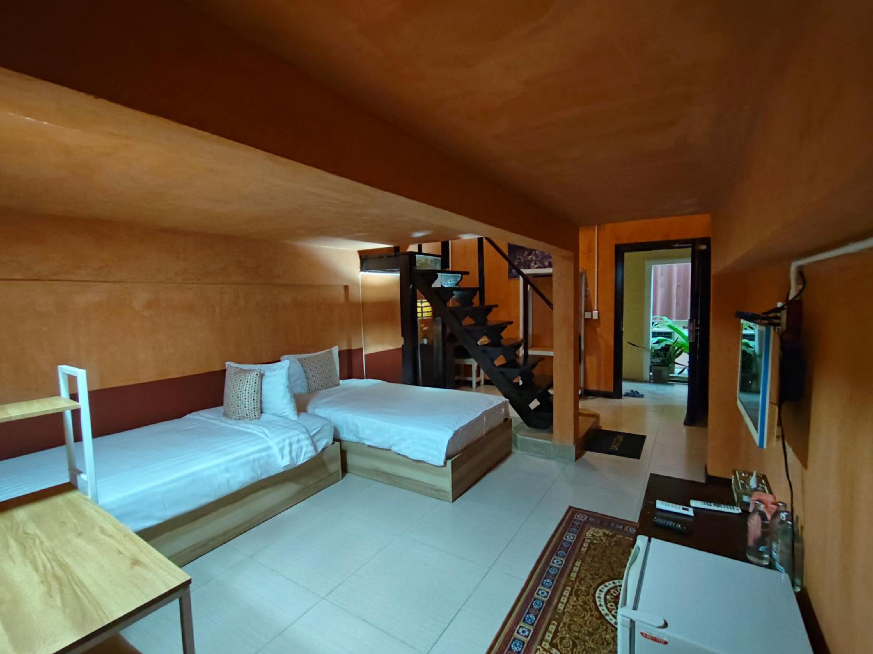Quadruple Room with Bath photo 3