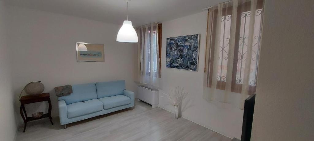 Double Room with Shared Bathroom photo 3