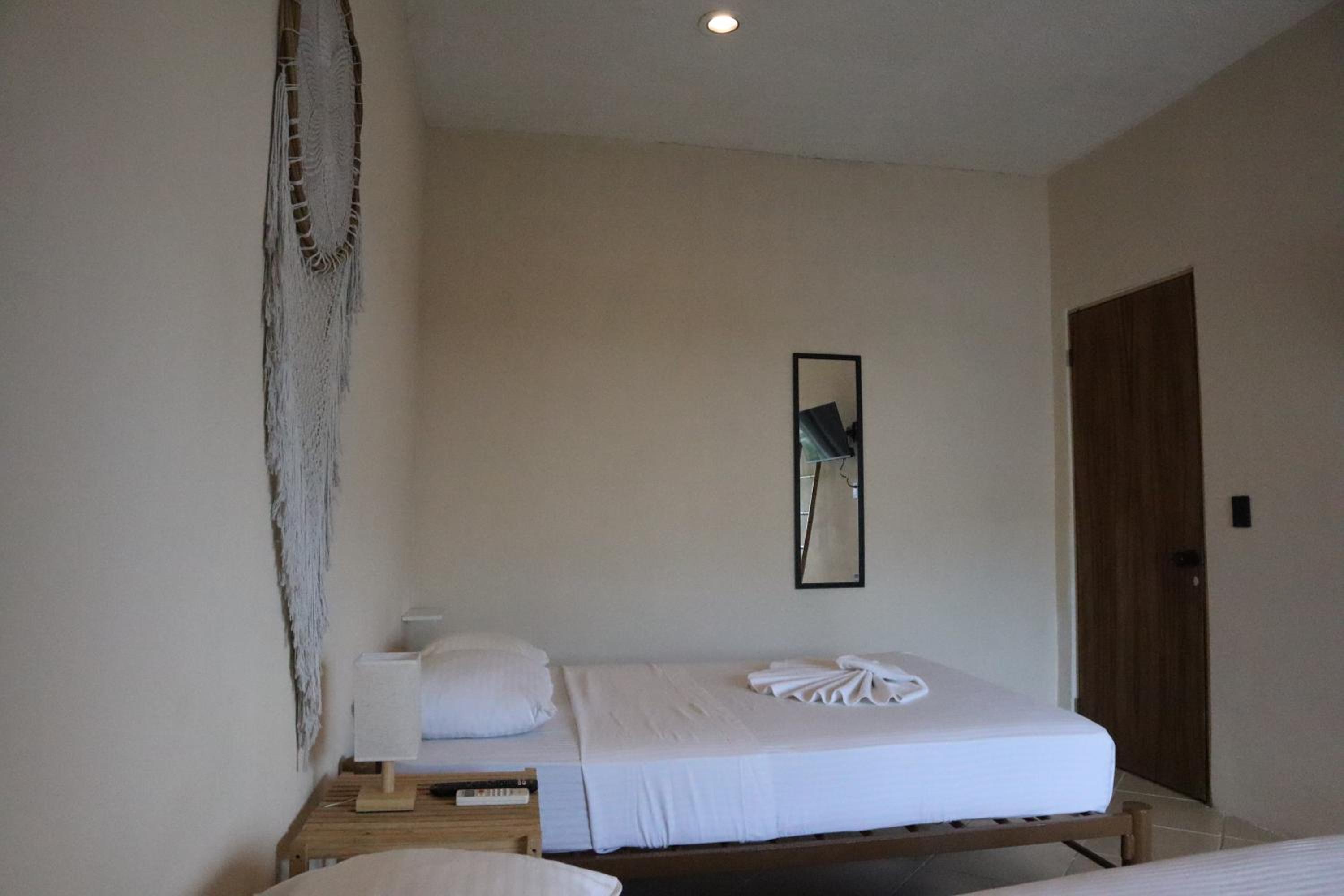 Deluxe Double Room with Two Double Beds - Photo 1