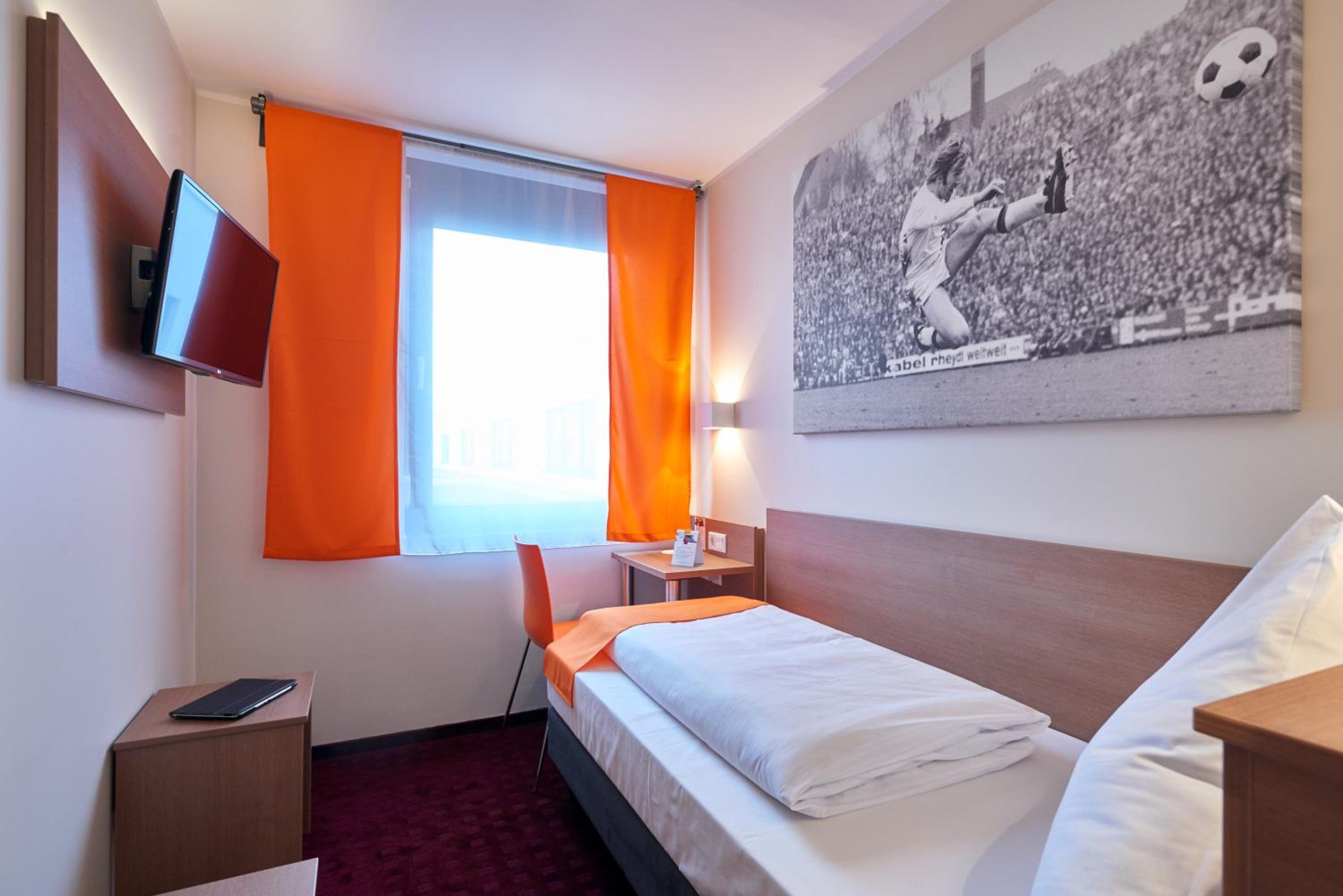 Single Room Business photo 1