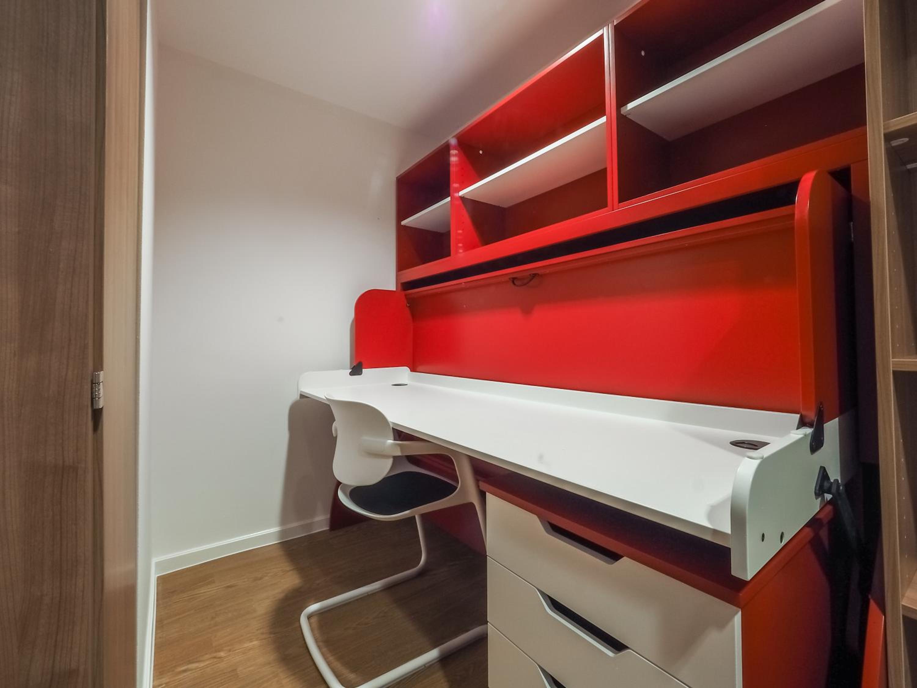 Standard Triple Room with En-suite Bathroom photo 3