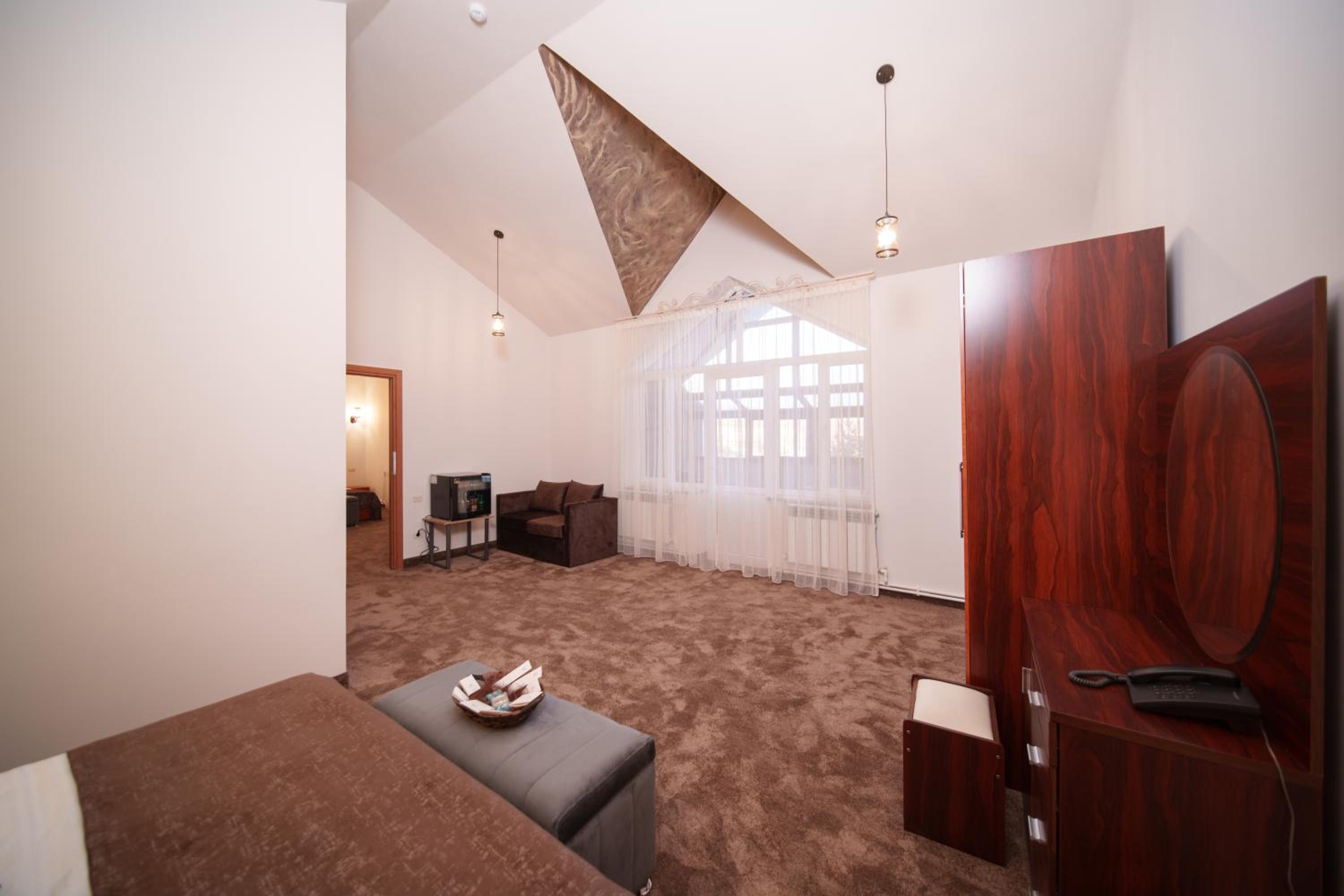 Three-Bedroom Apartment with Mountain View