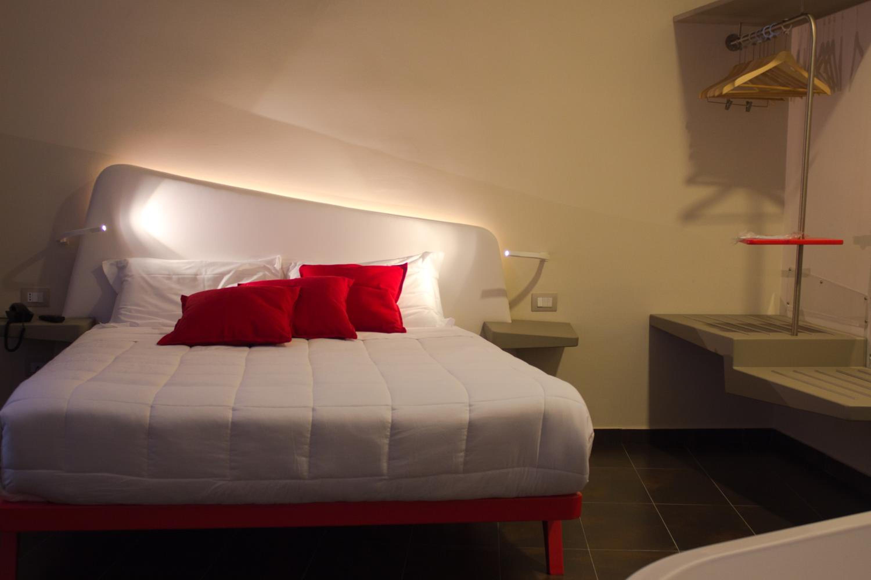 Superior Room with 2 Double Beds - Photo 2