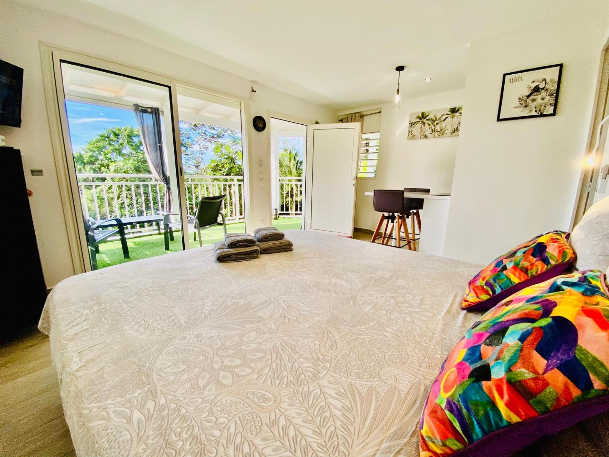 One-Bedroom House photo 1