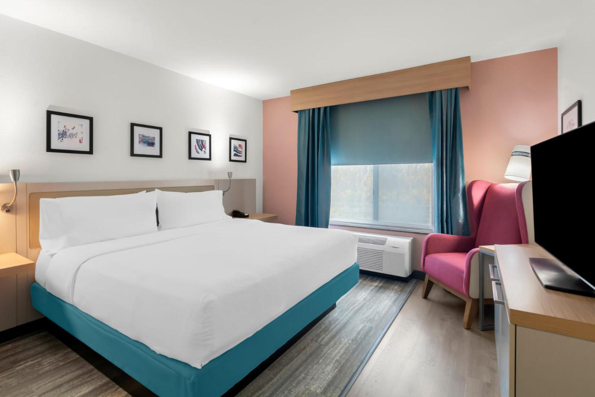 Executive King Suite with Sofabed - Photo 4