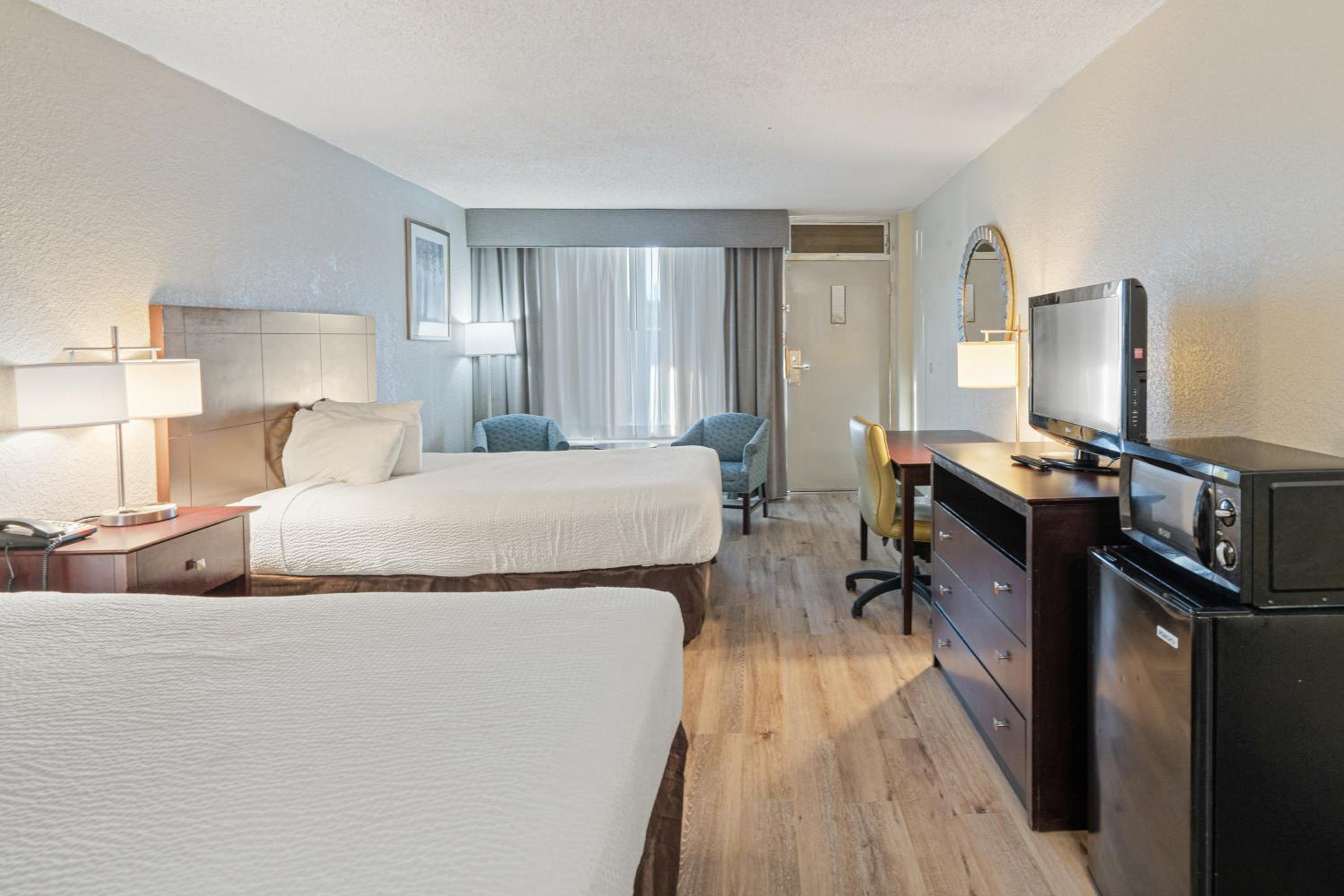 Standard Queen Room - Photo 2
