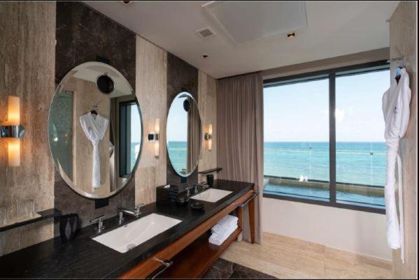 Panoramic Suite with Ocean Front - Beach House