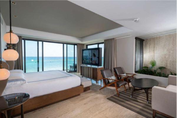 Panoramic Suite with Ocean Front - Beach House