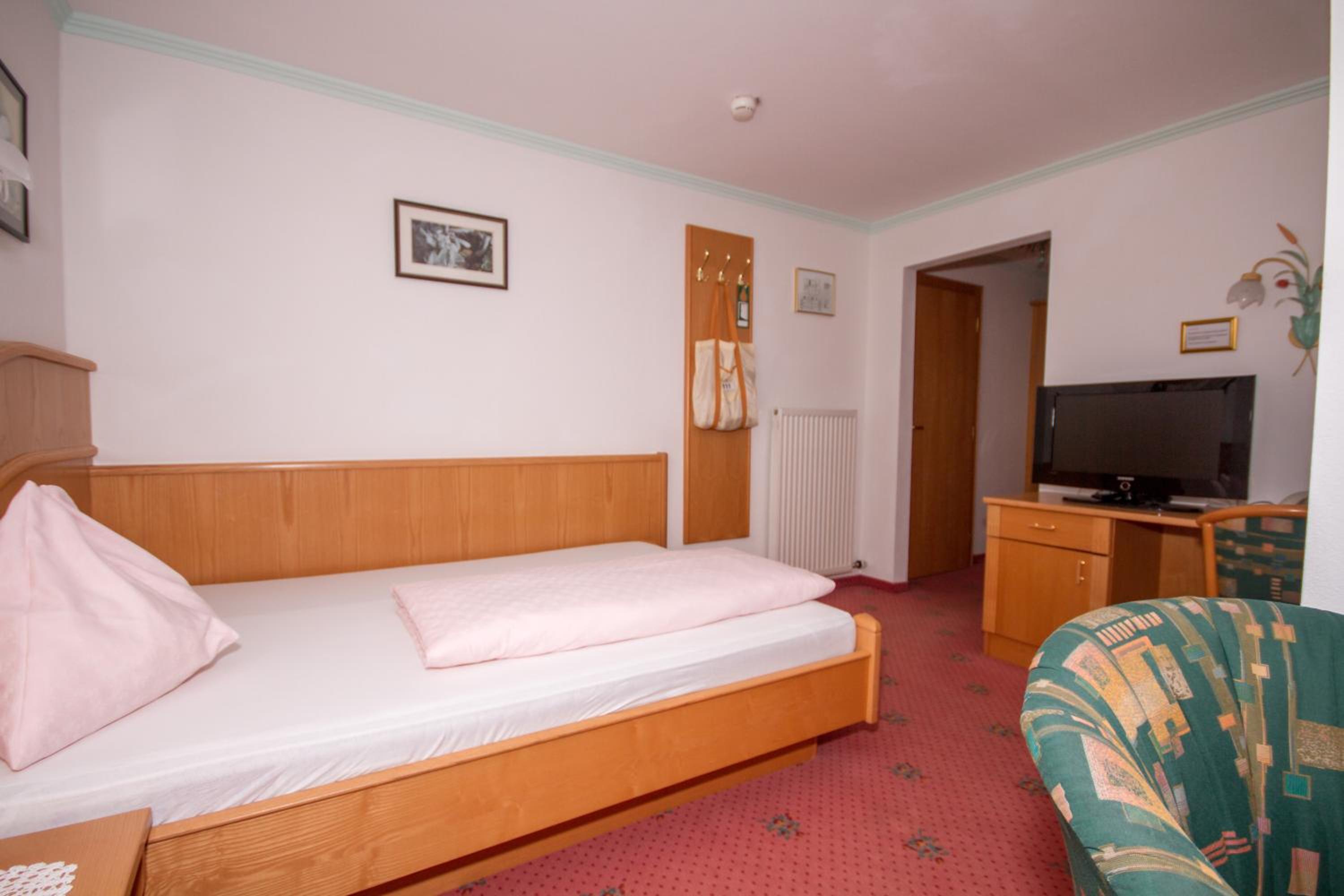 Double Room with Balcony photo 3