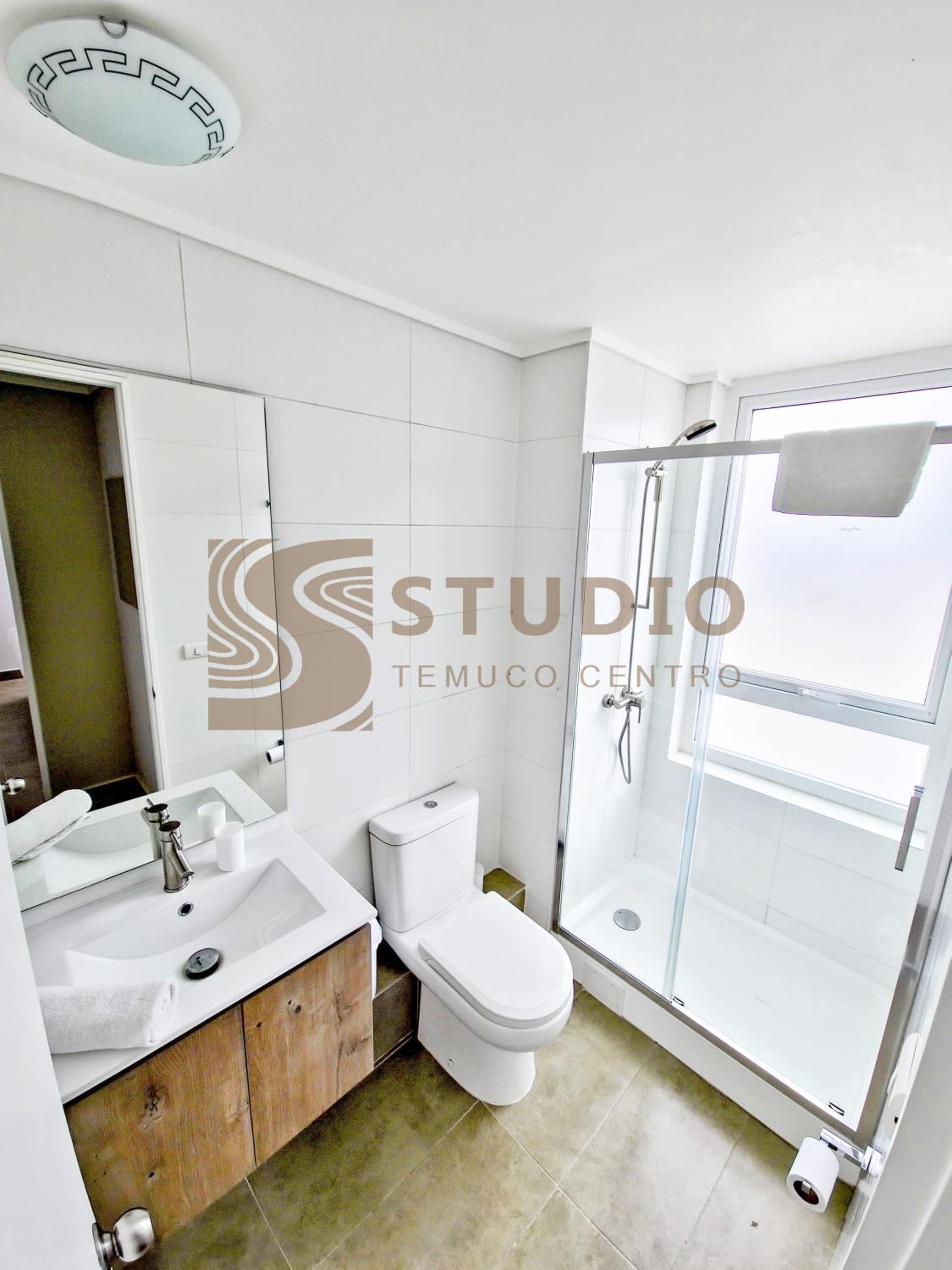Two-Bedroom Deluxe Apartment with Balcony photo 3