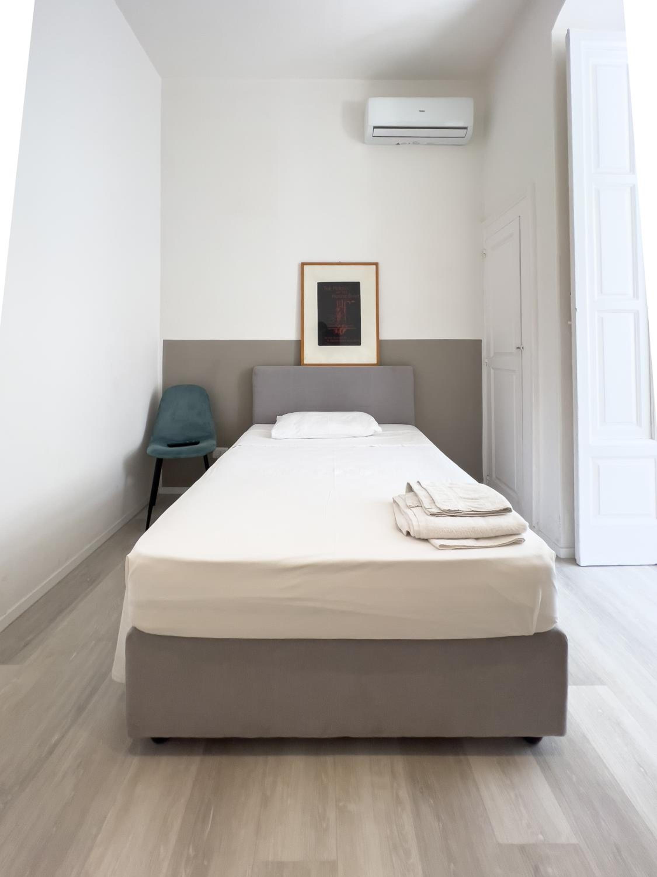 Two-Bedroom Apartment - Photo 16