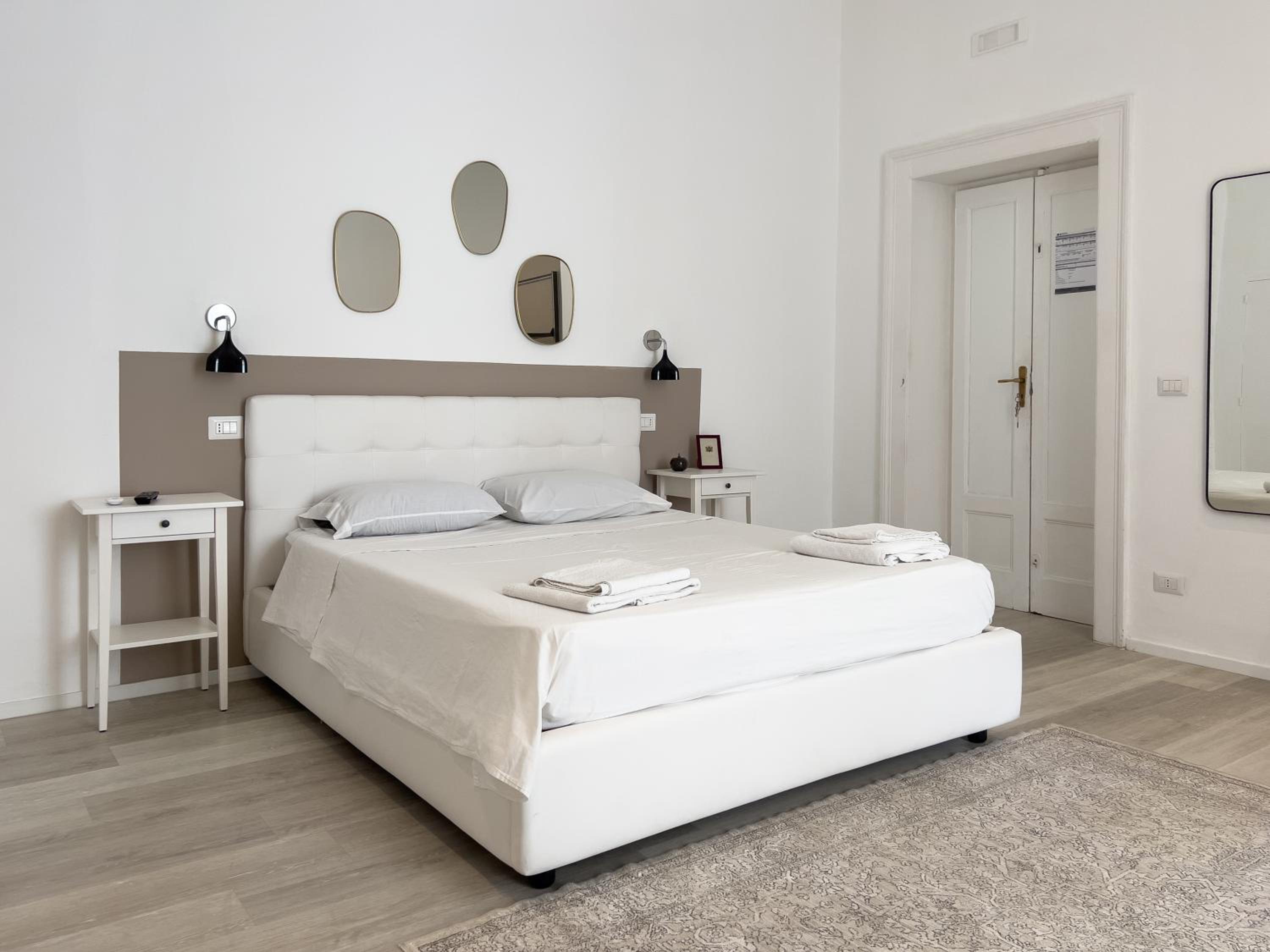 Two-Bedroom Apartment - Photo 15