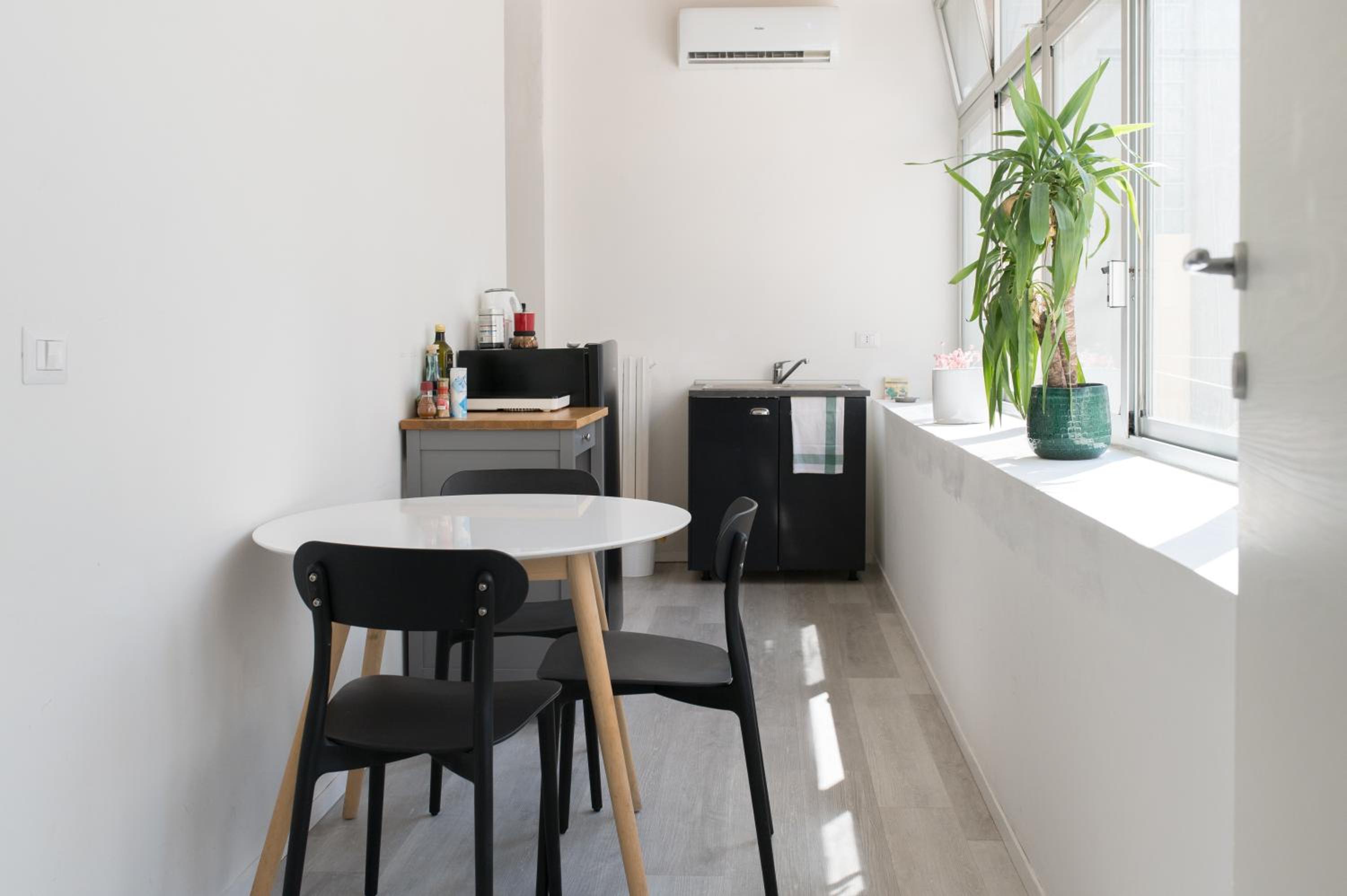 Two-Bedroom Apartment - Photo 4