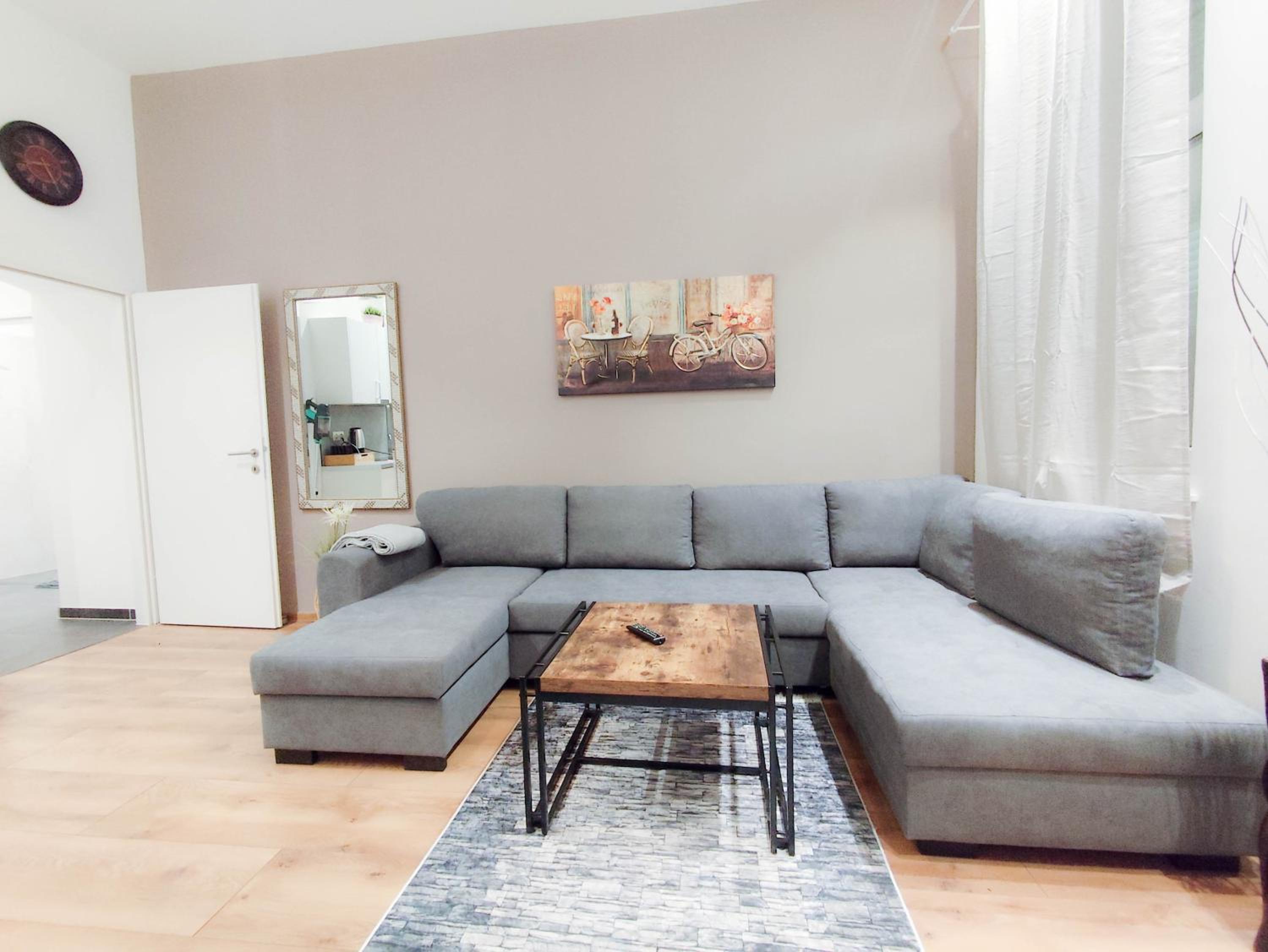 Deluxe Apartment