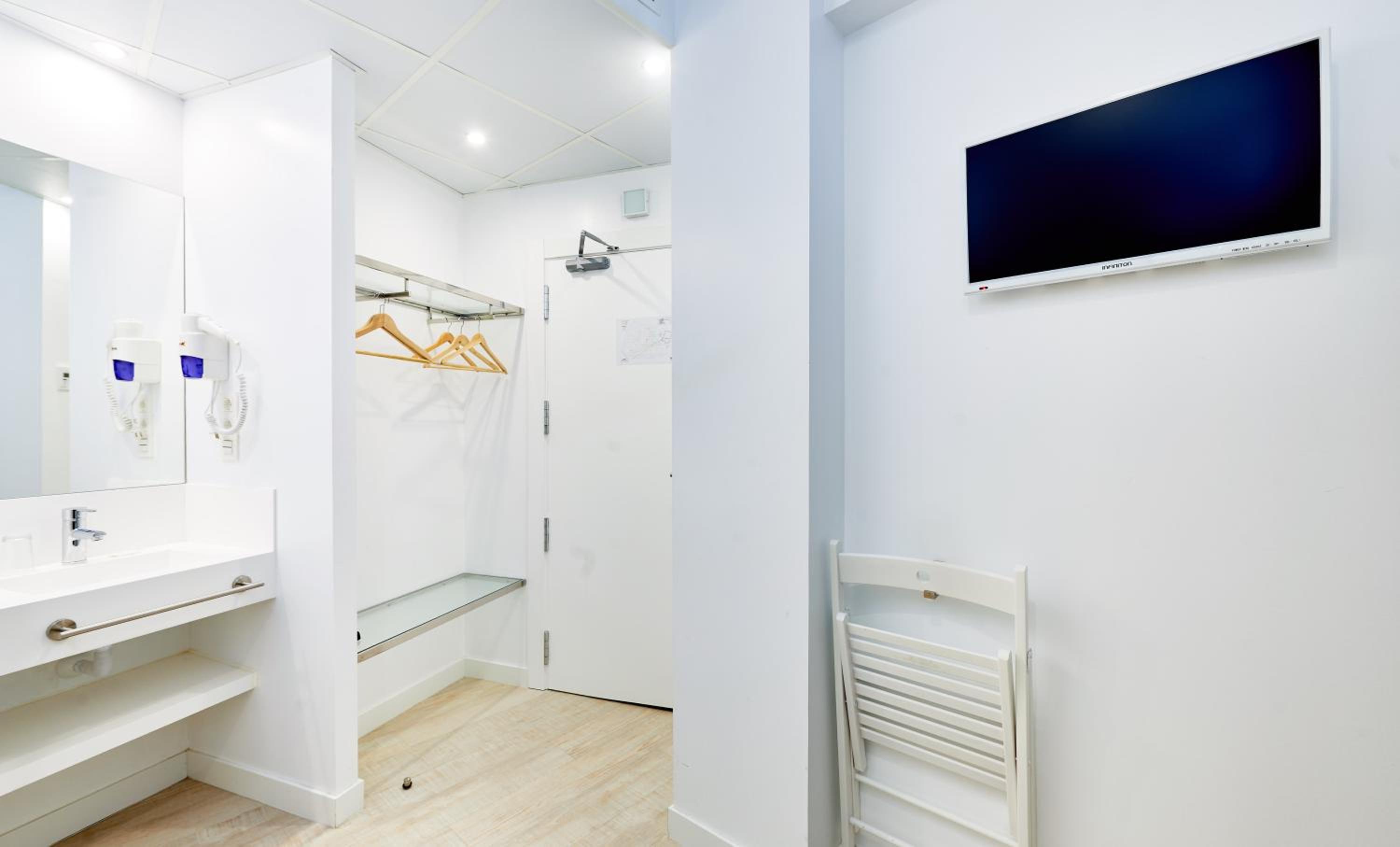 Single Room photo 3