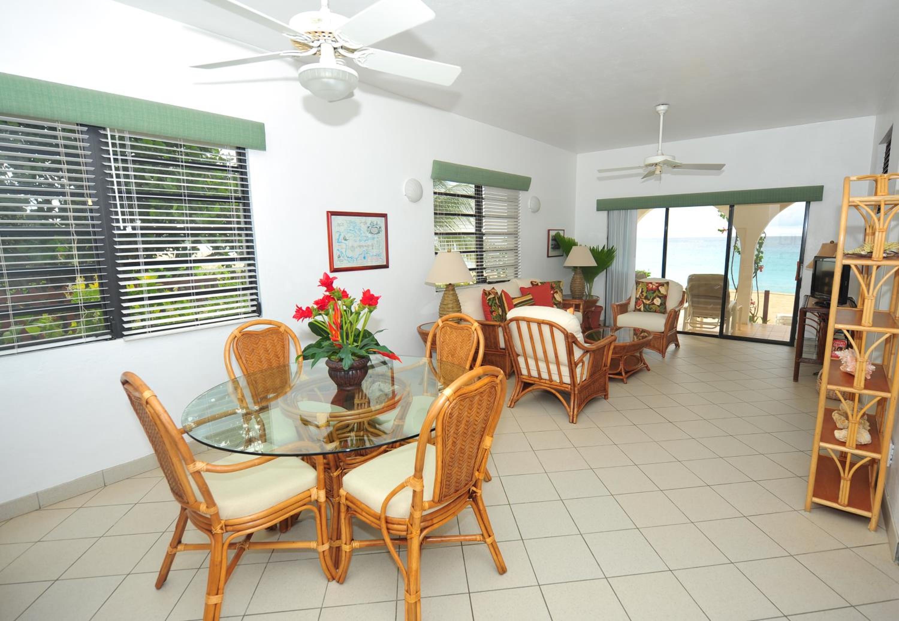 One-Bedroom Apartment with Ocean View photo 1