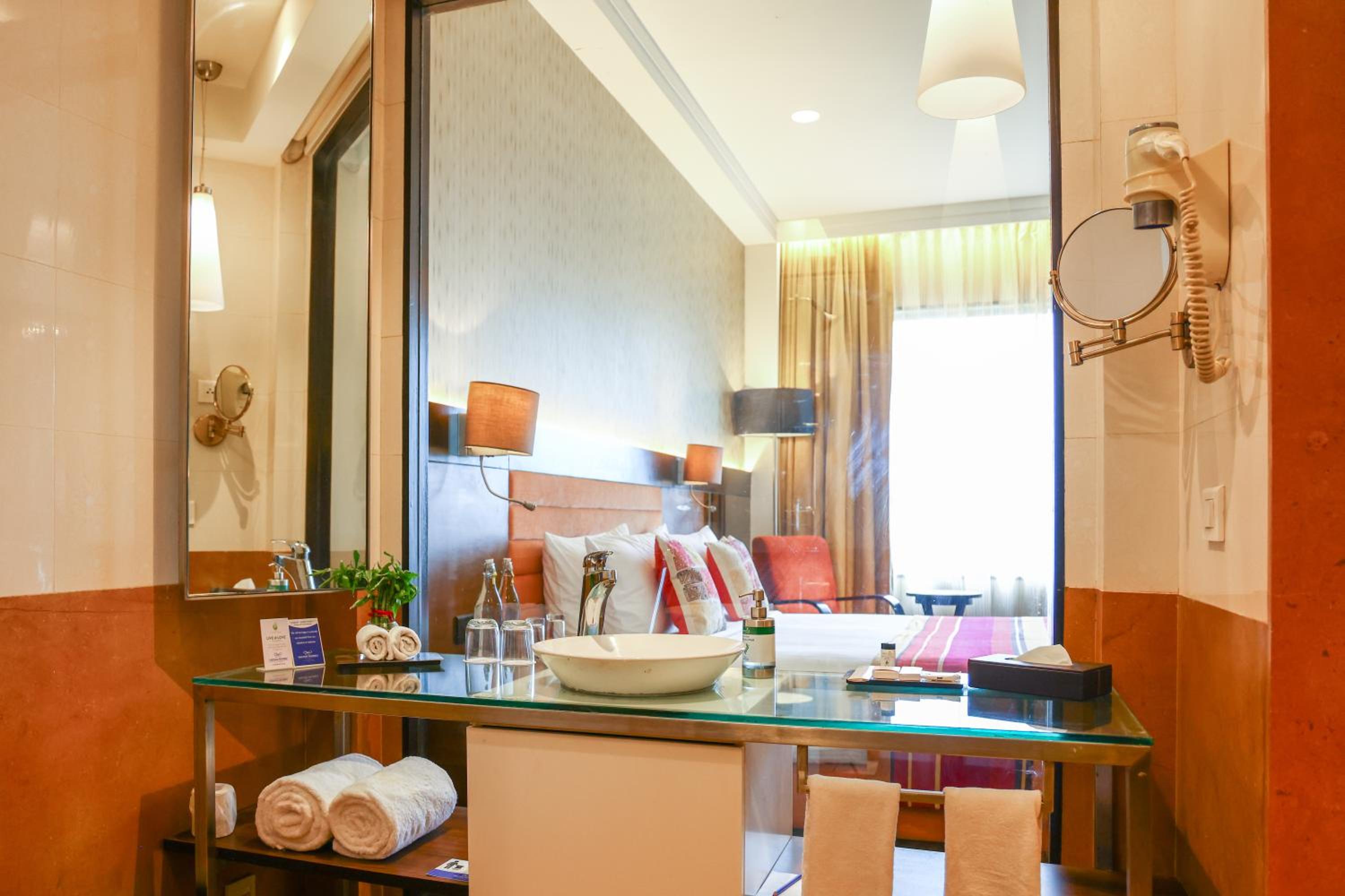 Deluxe City View Room - 1 Dbl Bed - 15% off on session of Spa, 15% off on Laundry, 15% off F&B services