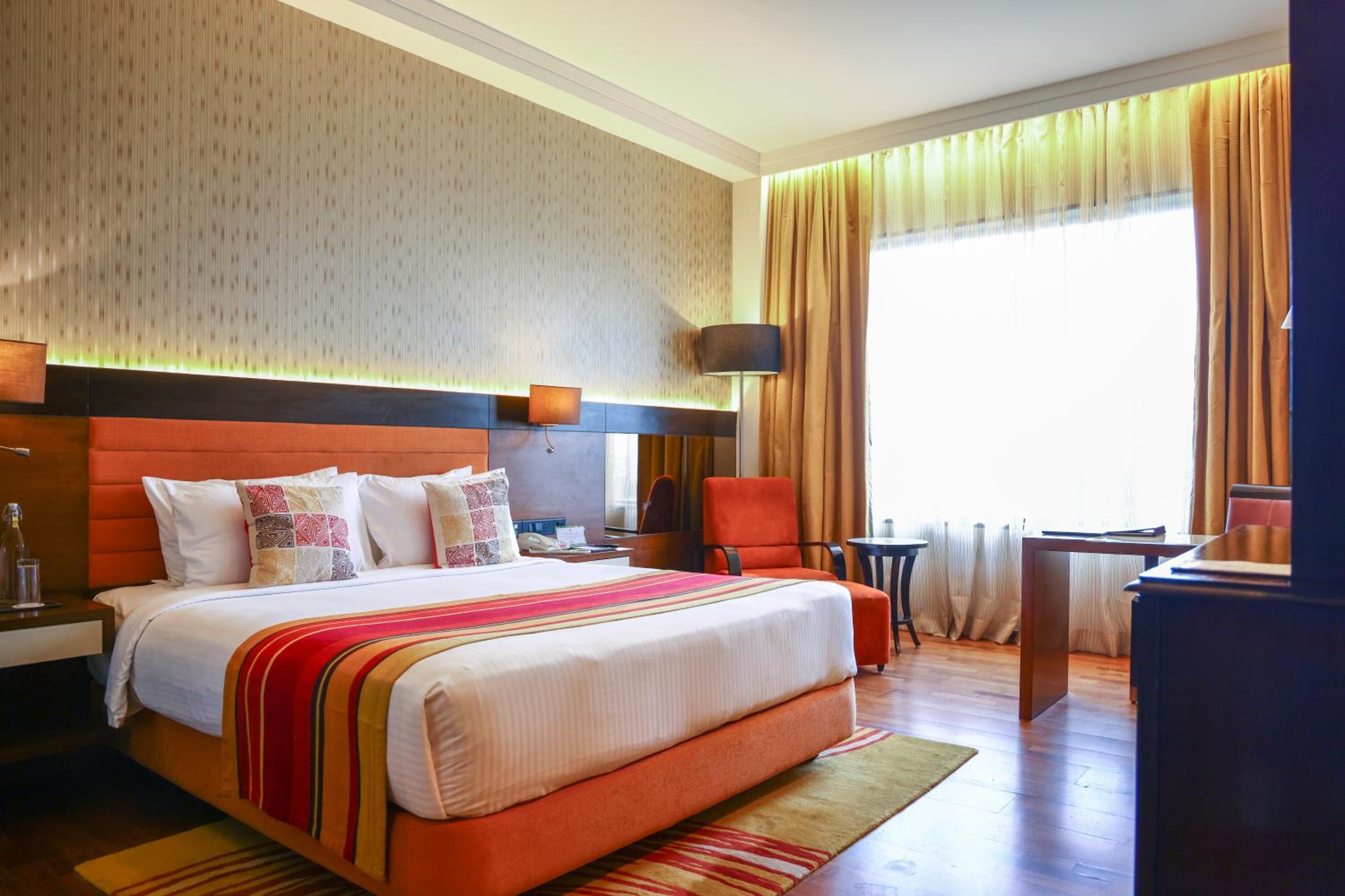 Deluxe Pool View Room - 1 Dbl Bed - 15% off on session of Spa, 15% off on Laundry, 15% off F&B services