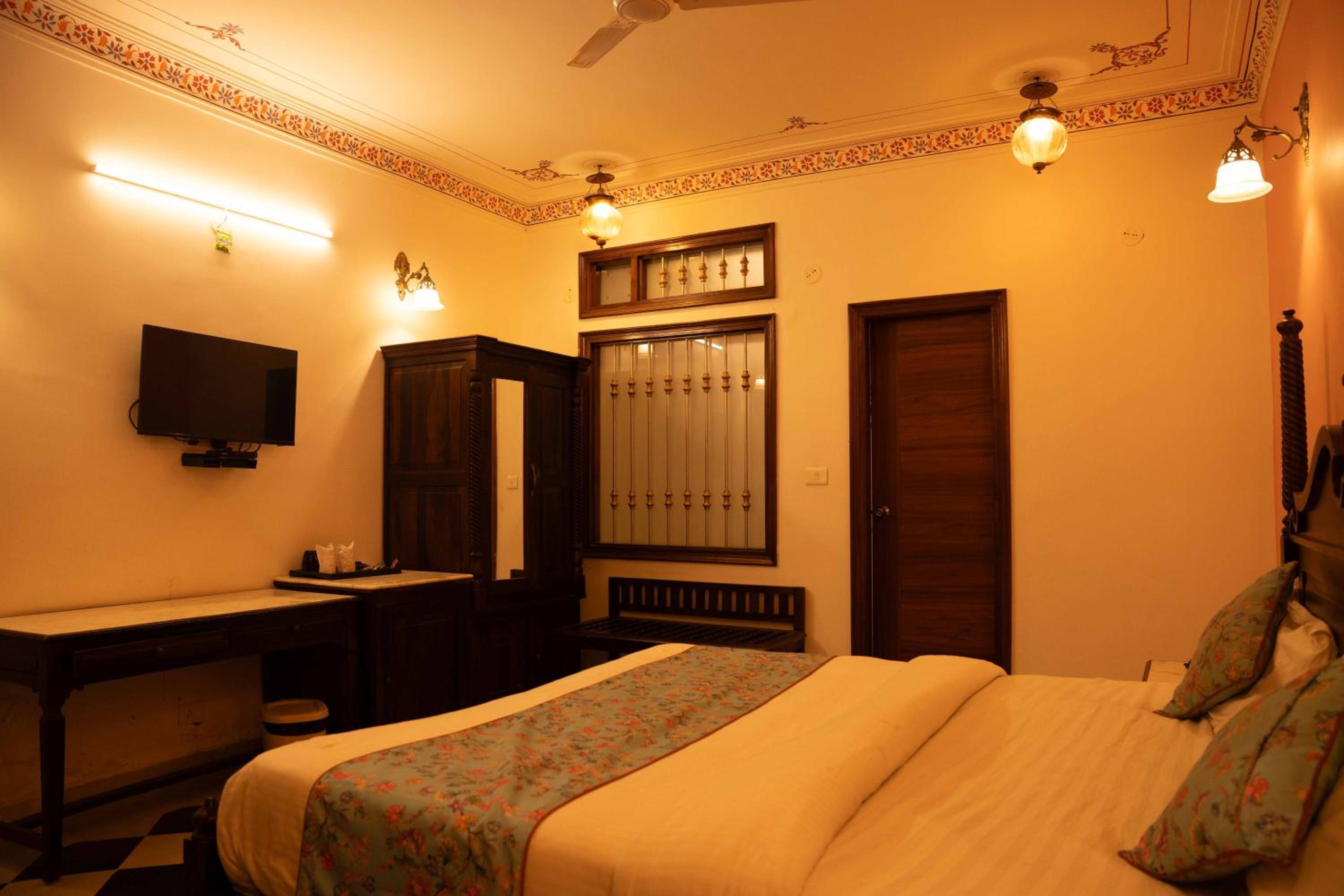 Deluxe Double Room - Photo 7