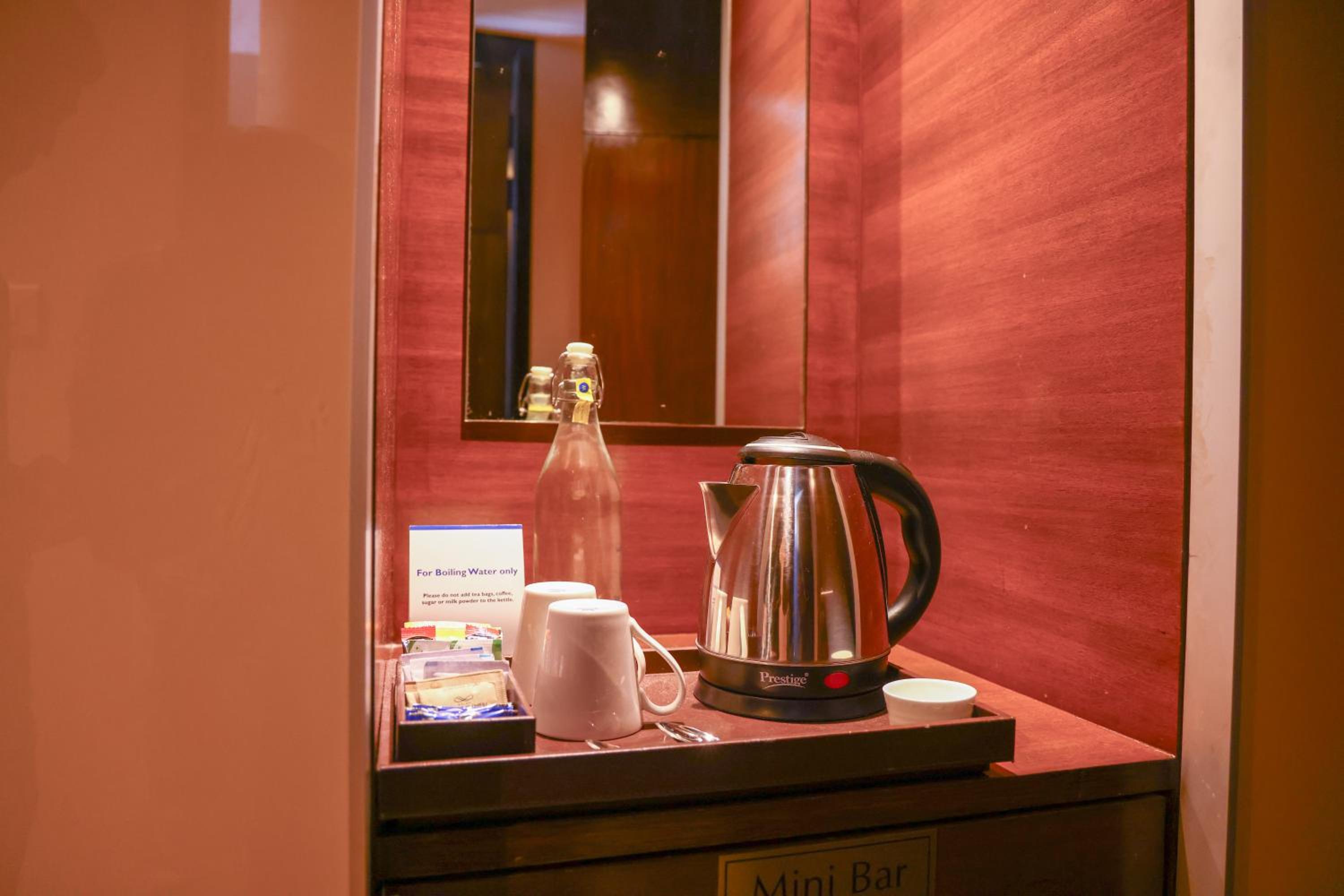 Deluxe Double or Twin Room with City View - 15% off on session of Spa, 15% off on Laundry, 15% off F&B services
