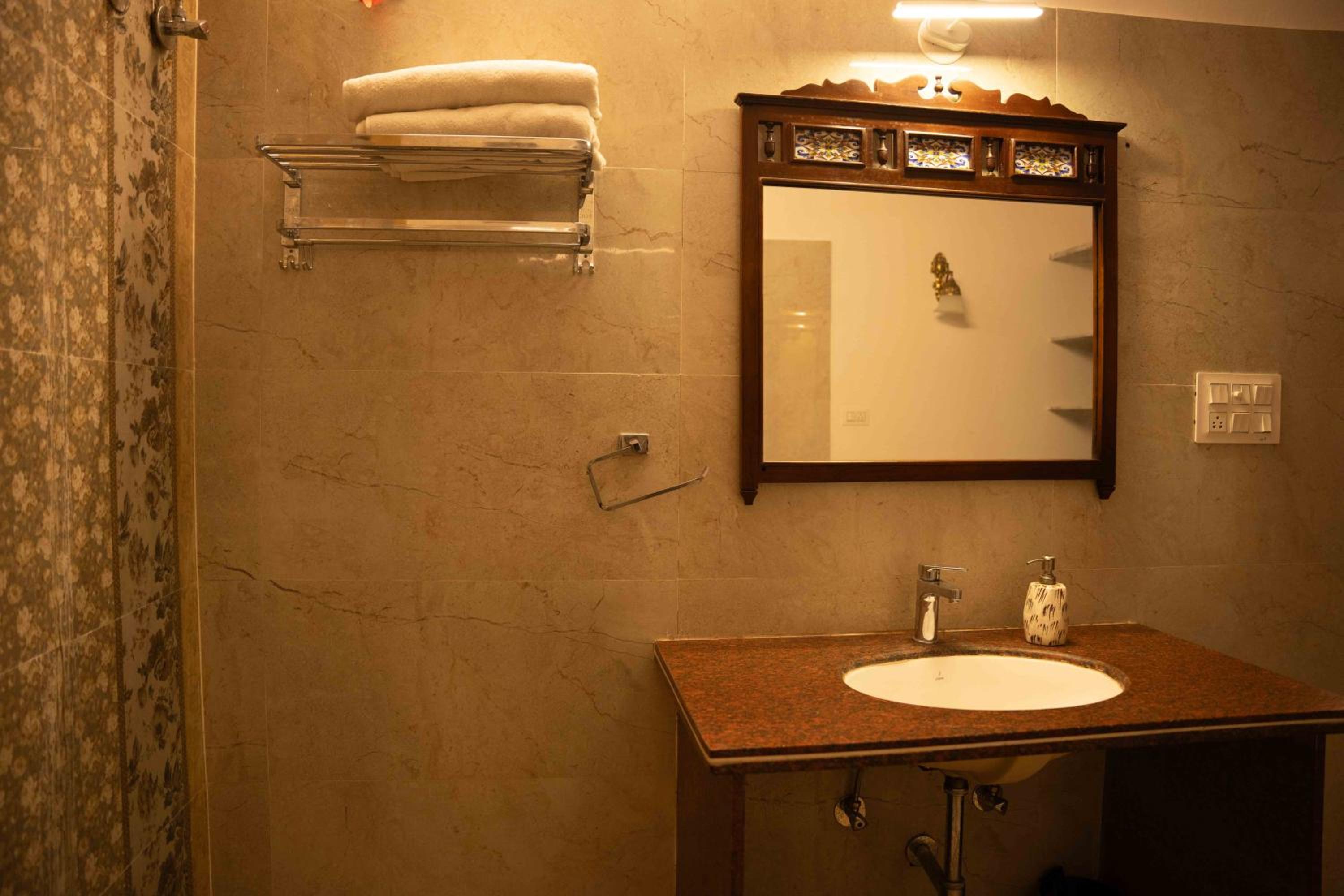 Superior Double Room - Photo 6