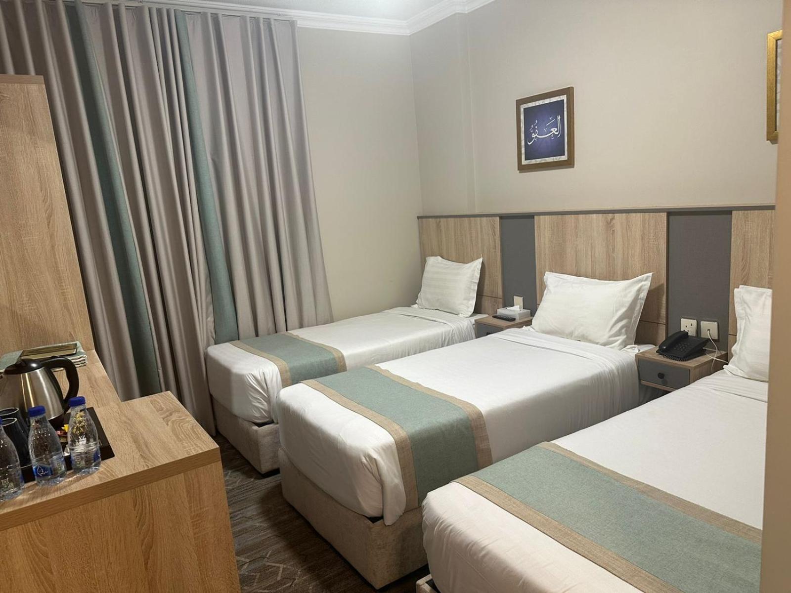 Standard Triple Room - Photo 4