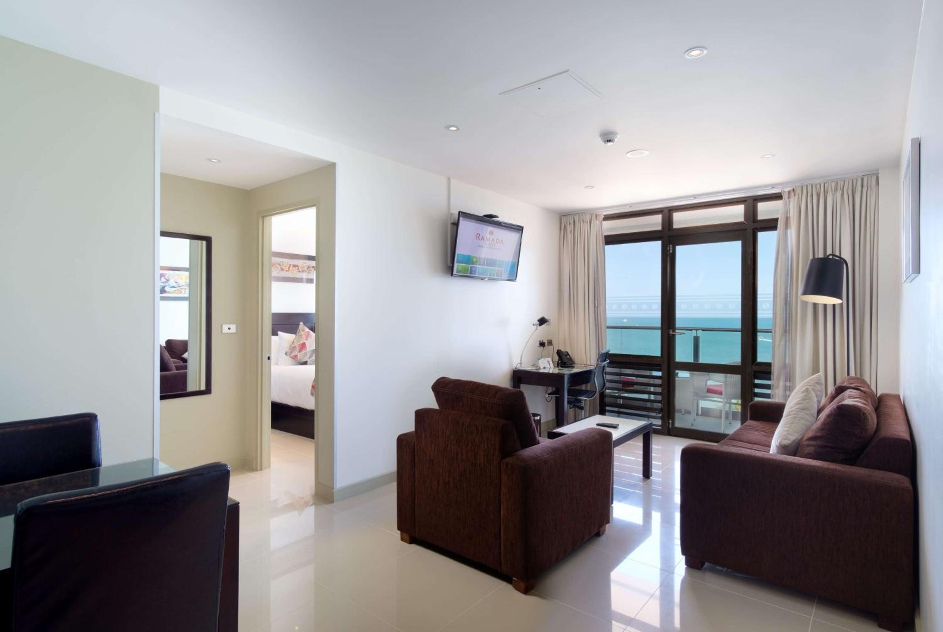 2-Bedroom Beachfront Suite-1 King Bed and 1 Double Bed, Non-Smoking photo 2