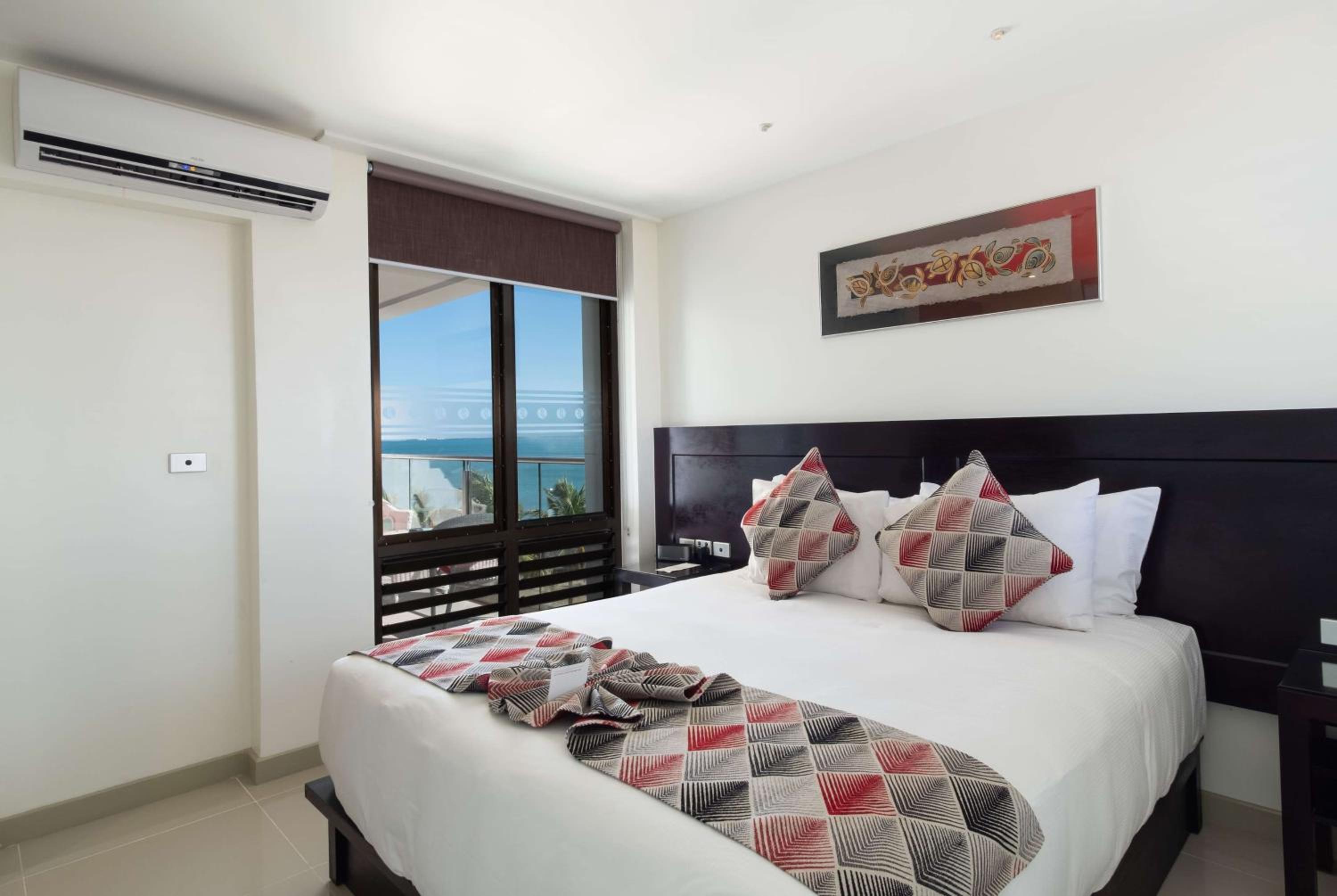 Two-Bedroom Suite with Partial Ocean View - Non-Smoking