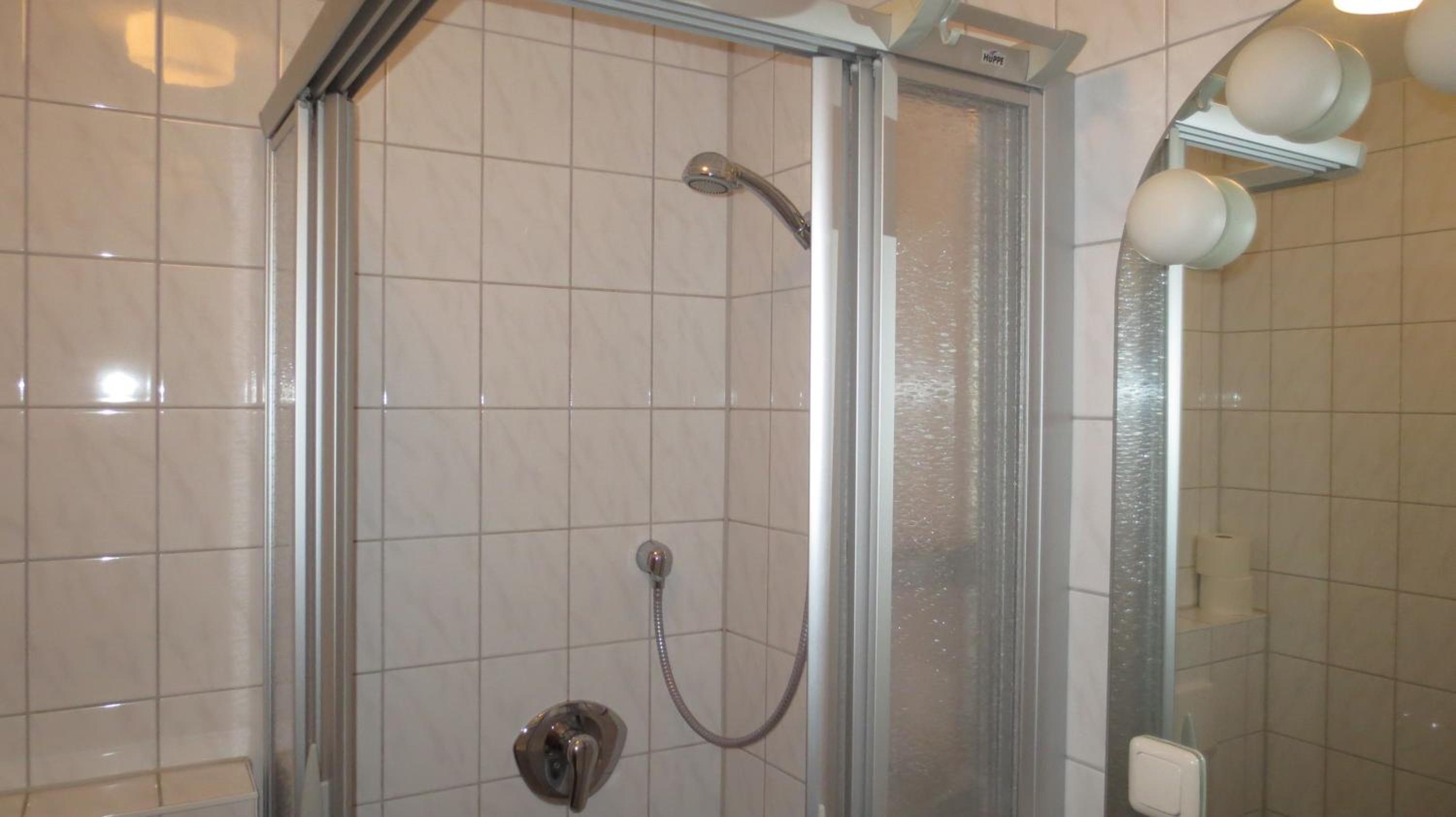 Double Room - Photo 8