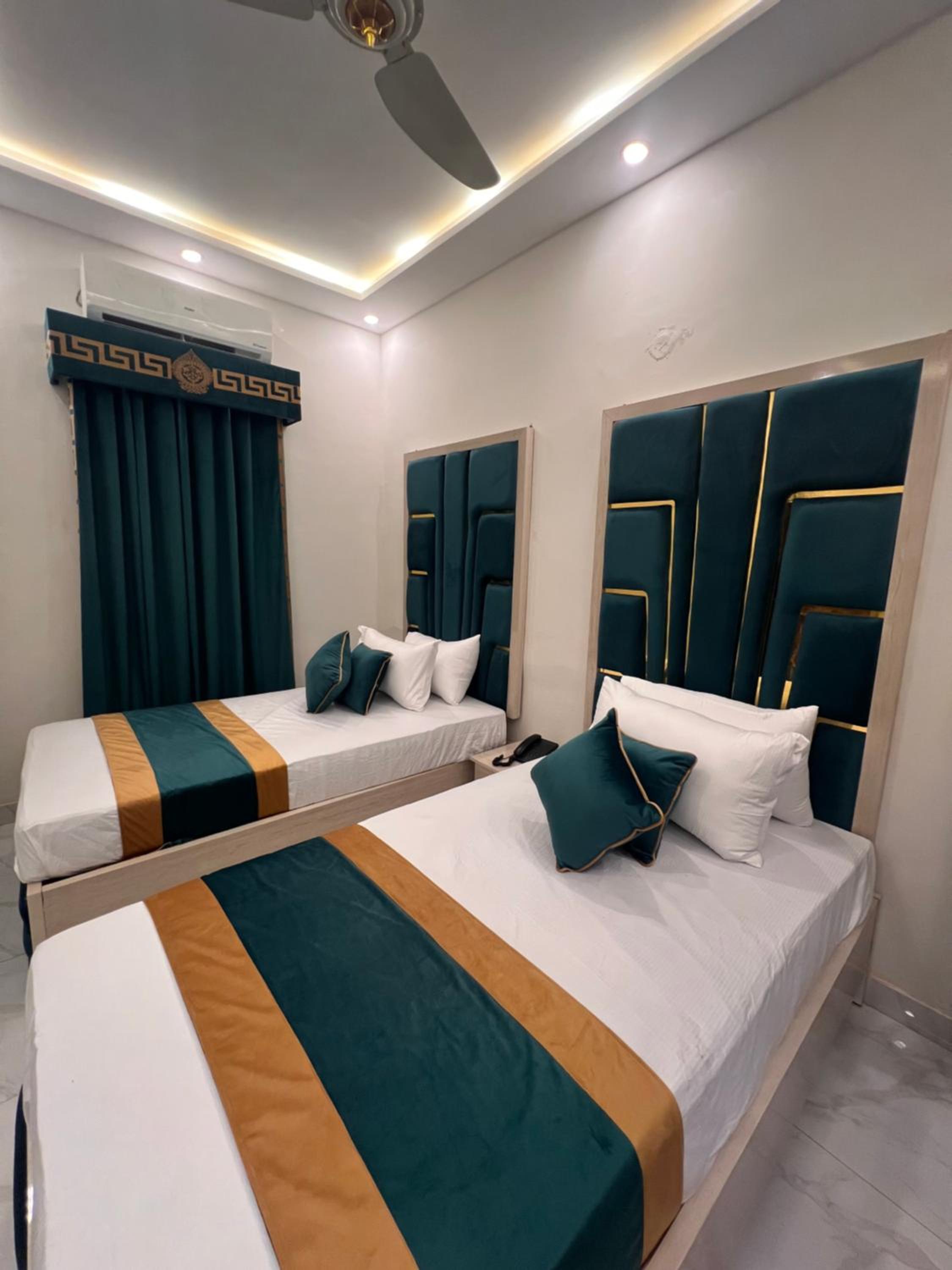 Deluxe Twin Room