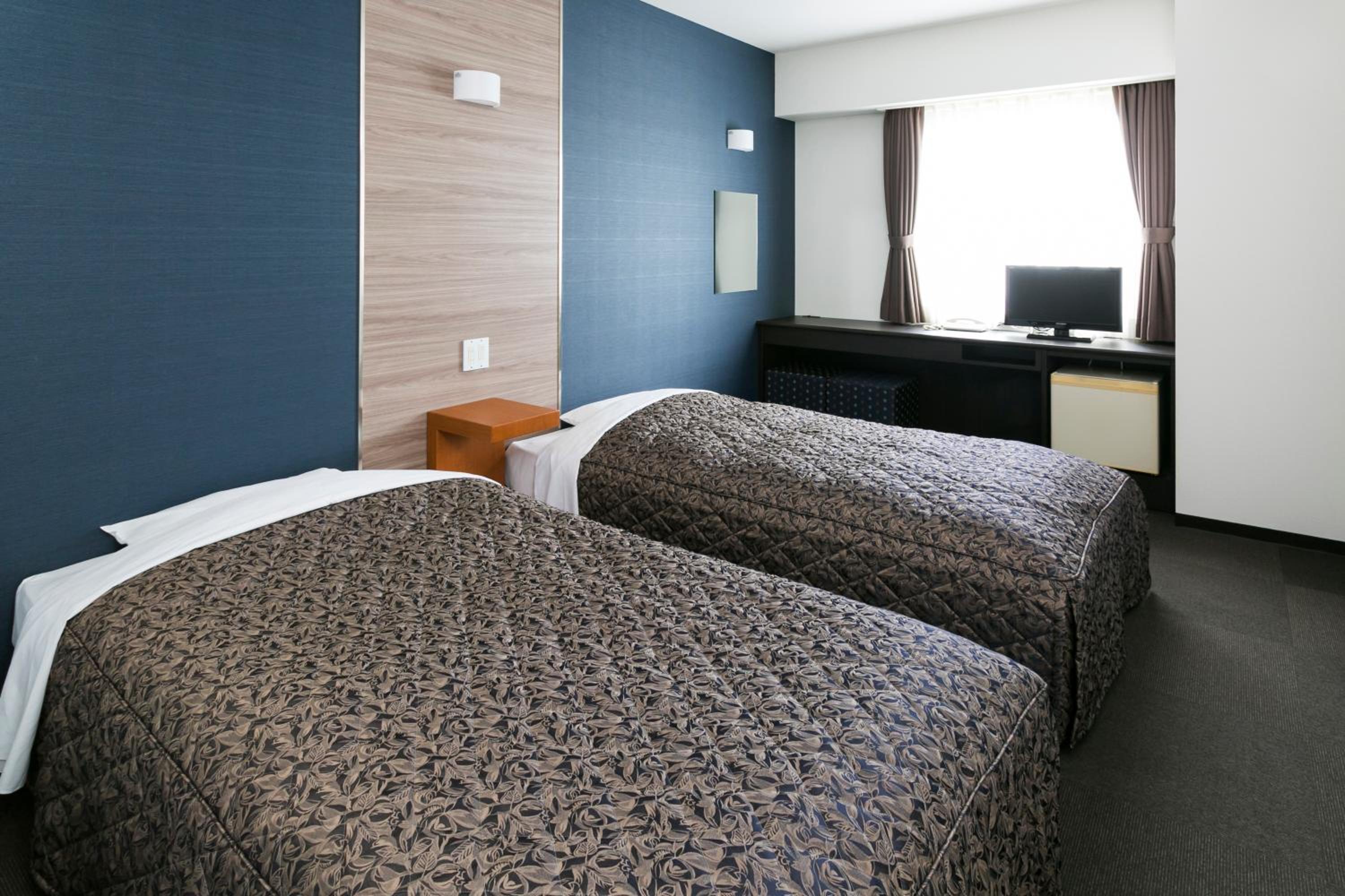 Small Twin Room - New Building - Smoking