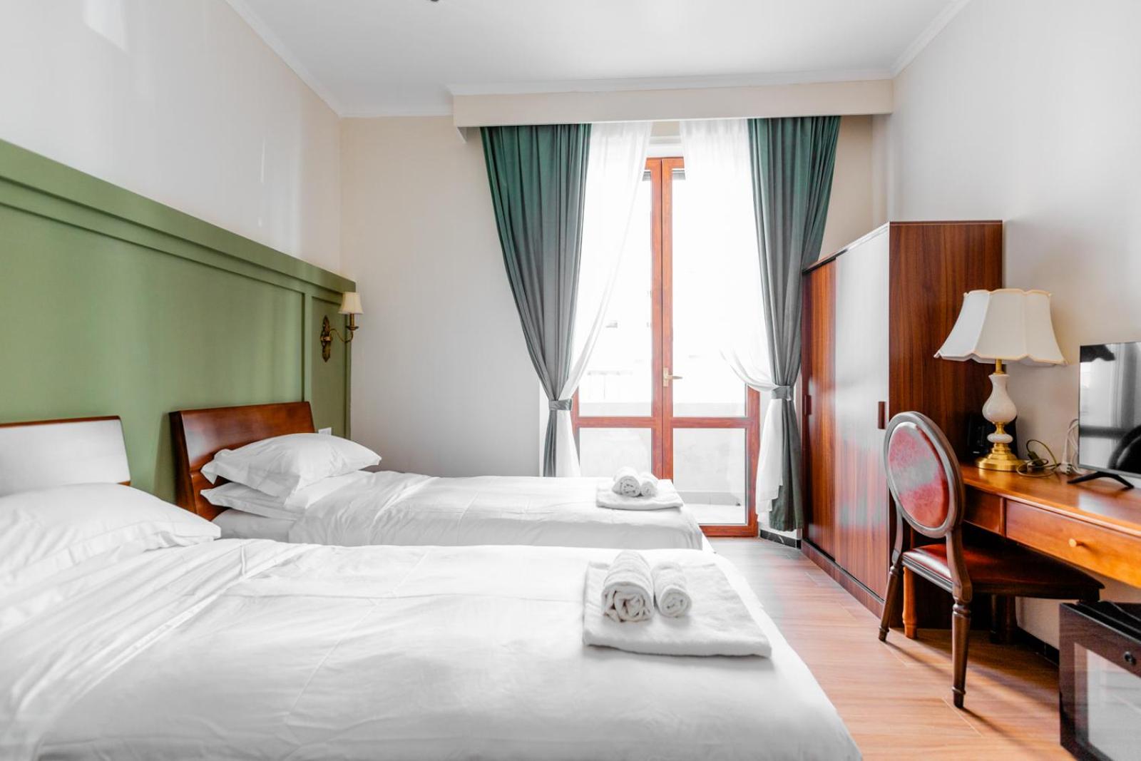 Superior Double or Twin Room with Terrace photo 2