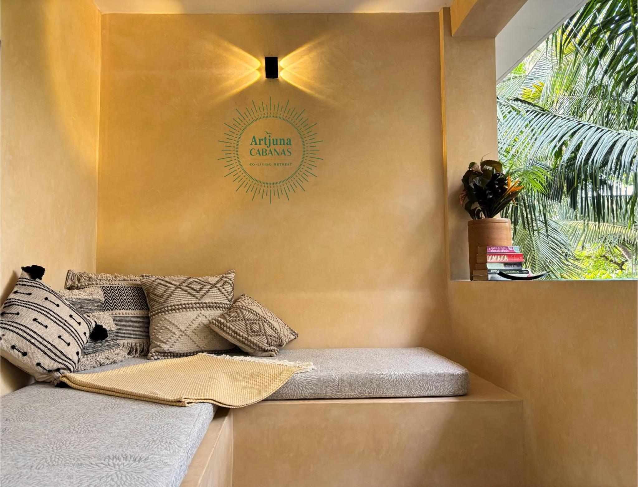 Single Bed In Dormitory Room photo 3