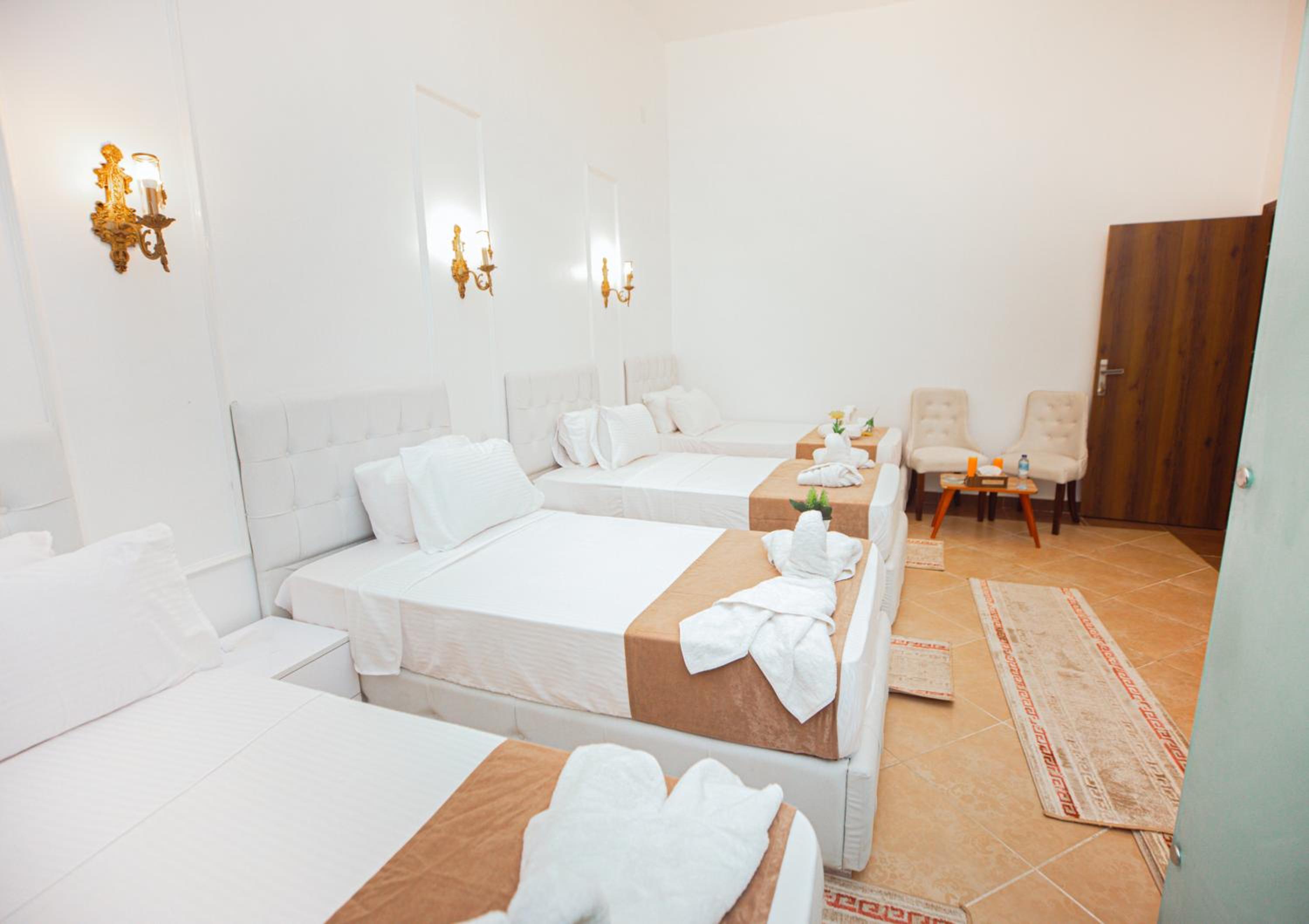 Deluxe Family Room