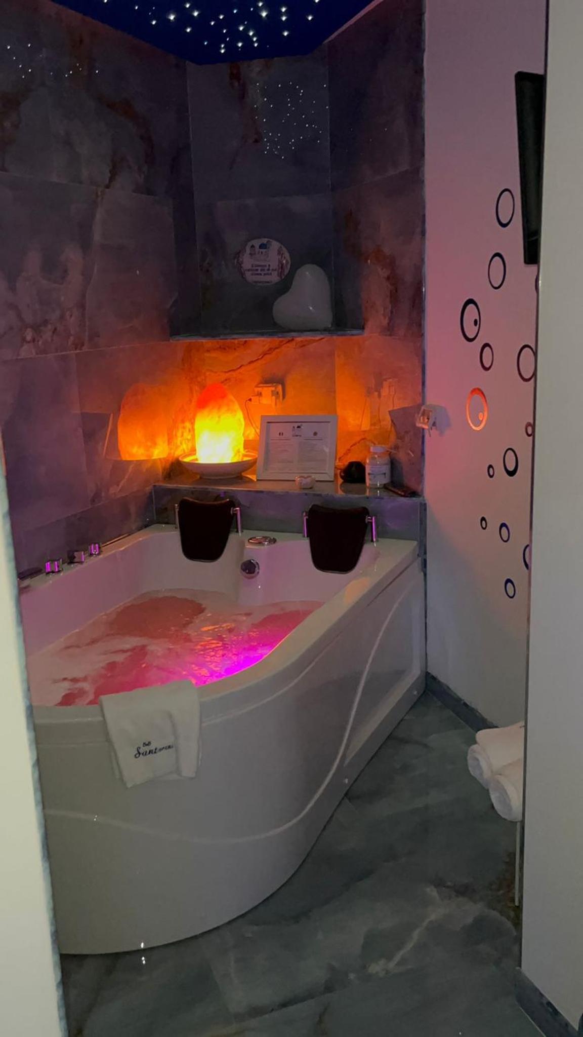 Queen Room with Spa Bath