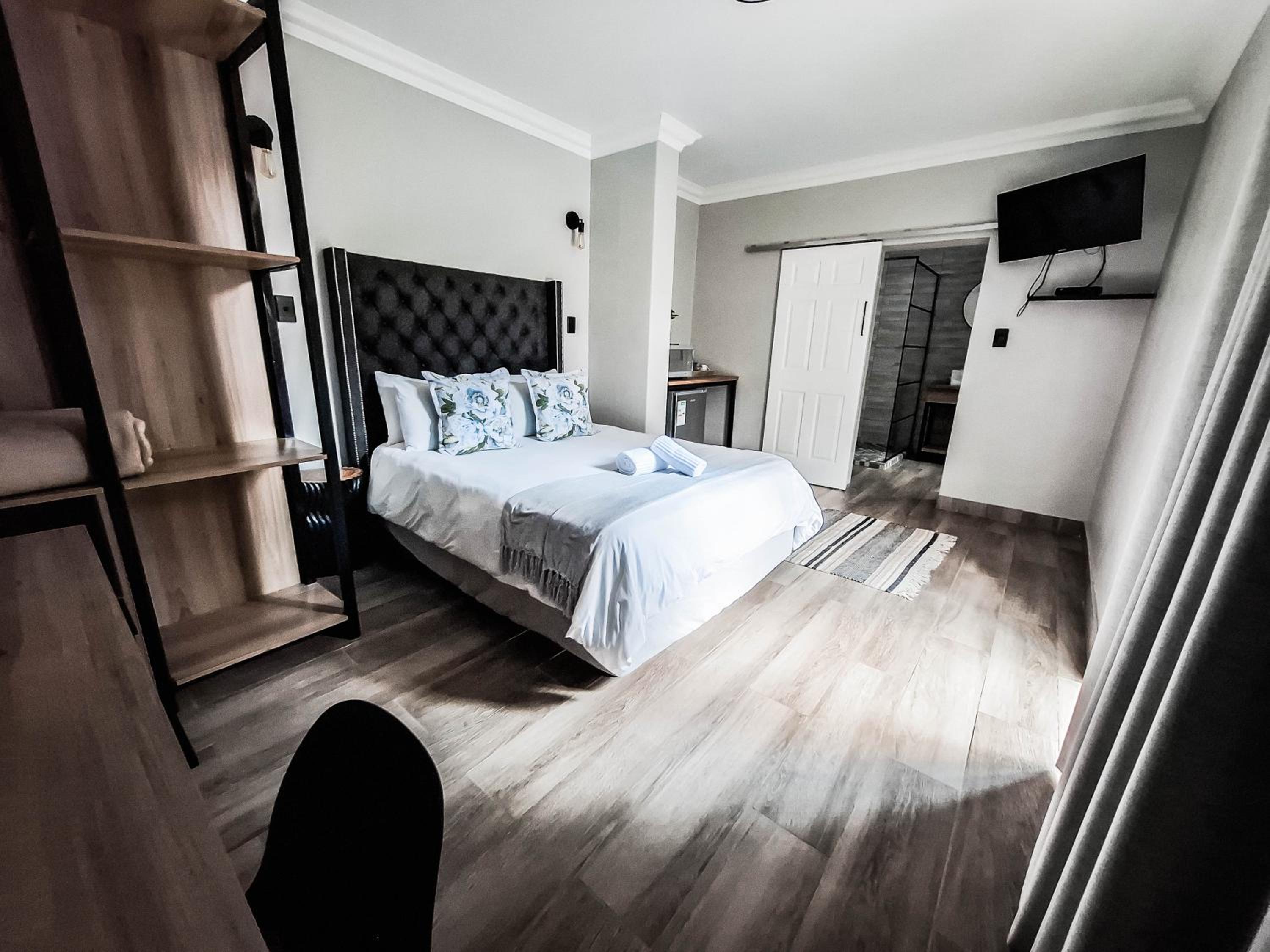 Double Room - Photo 20