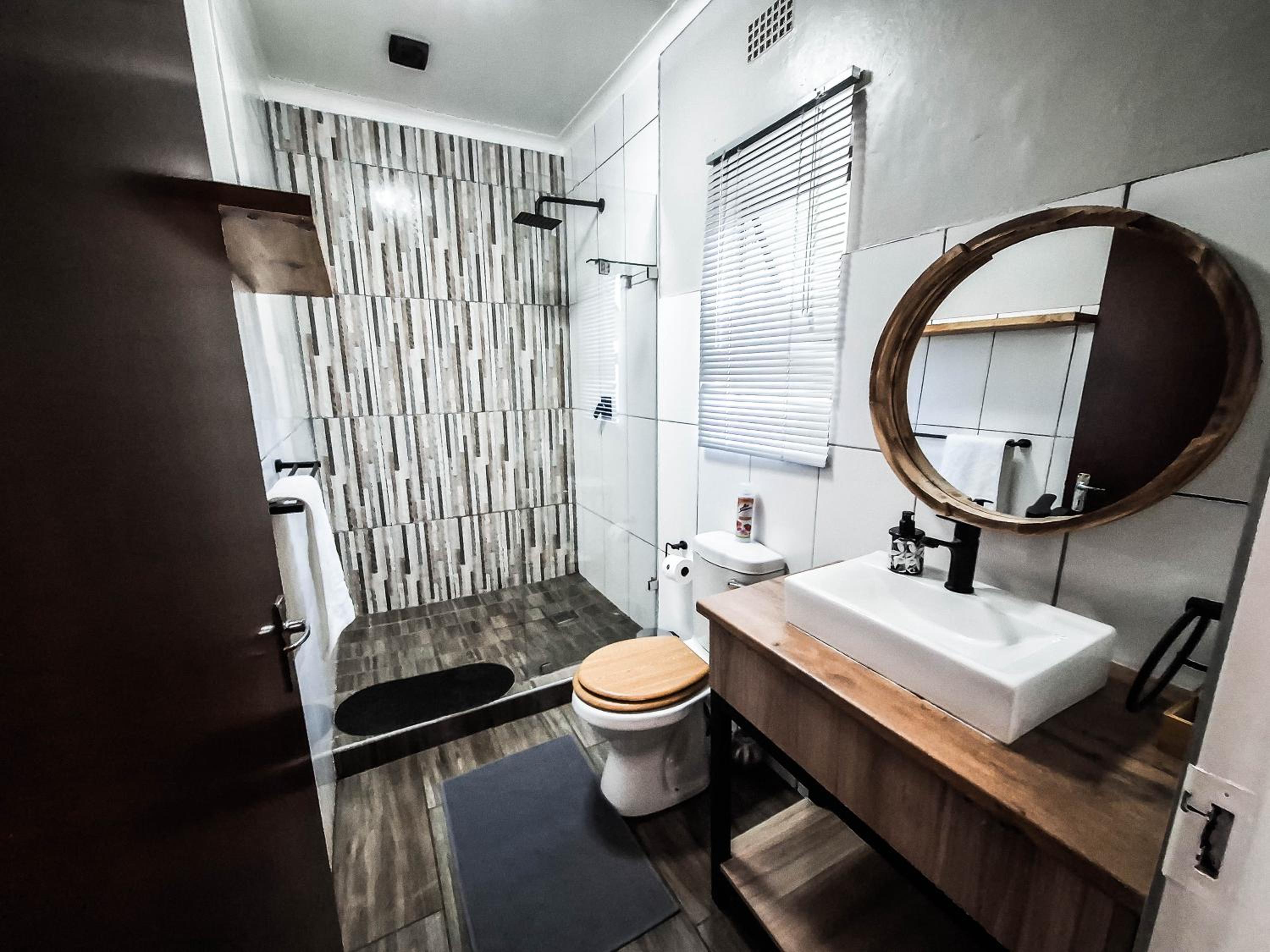 Double Room - Photo 7