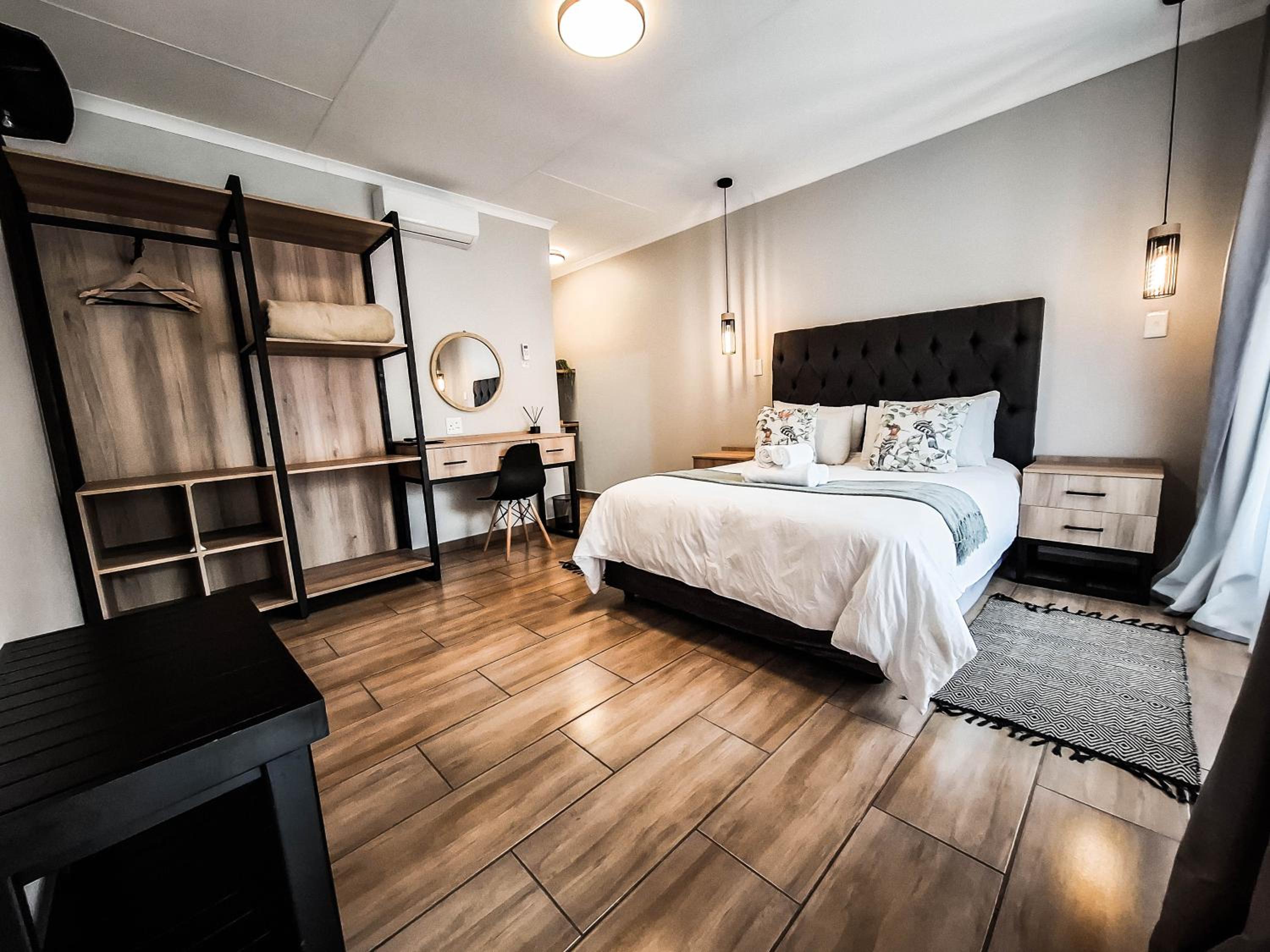 Double Room - Photo 5