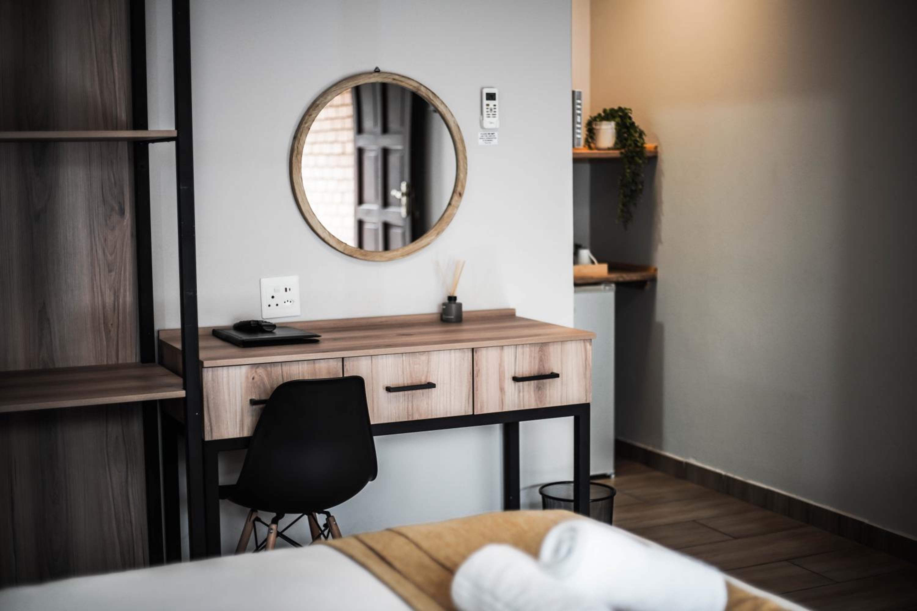 Double Room - Photo 6