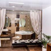 Luxury Suite with Spa Bath - Photo 8